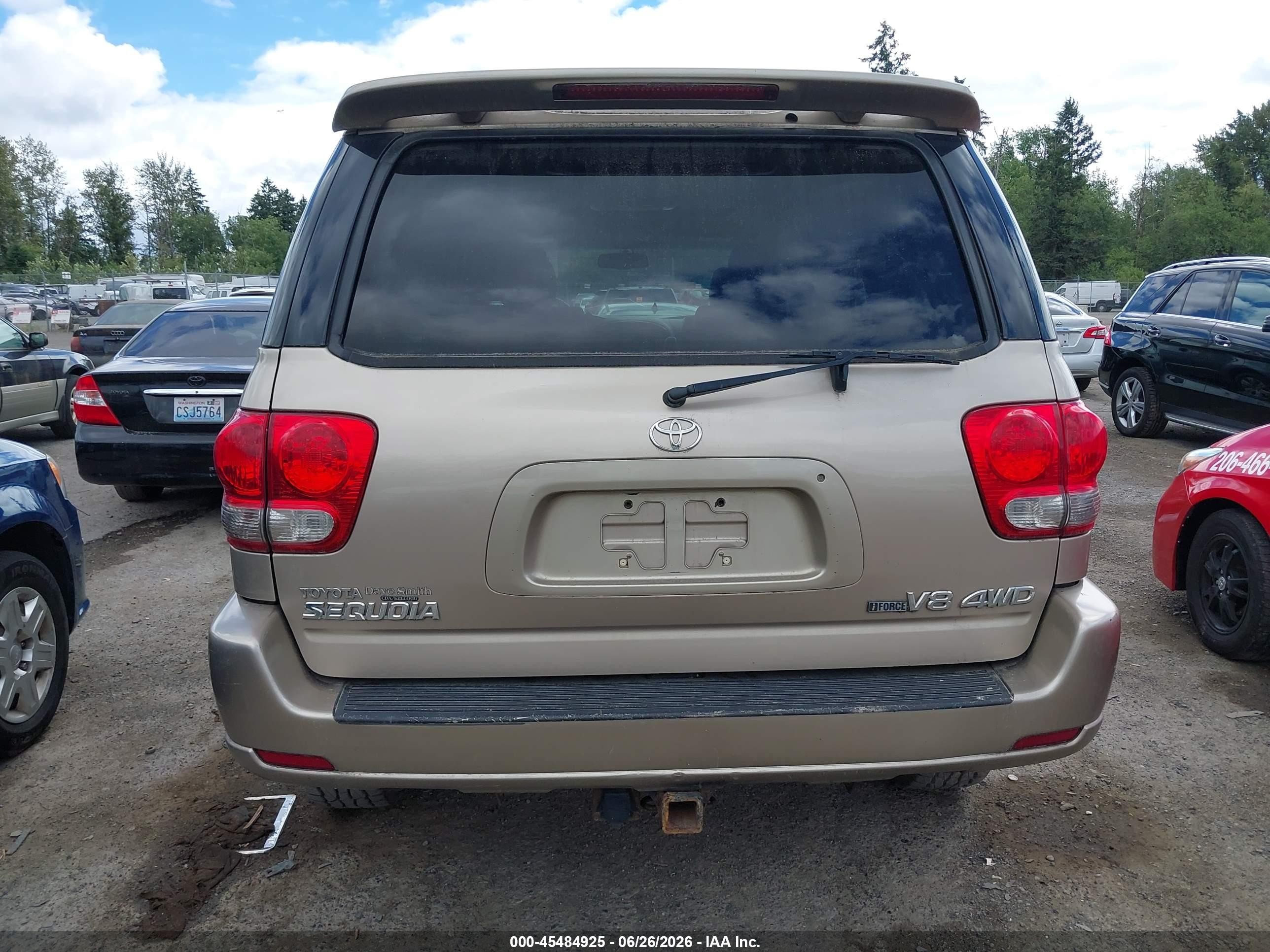 2007 Toyota Sequoia Limited Gold vin: 5TDBT48A07S282913