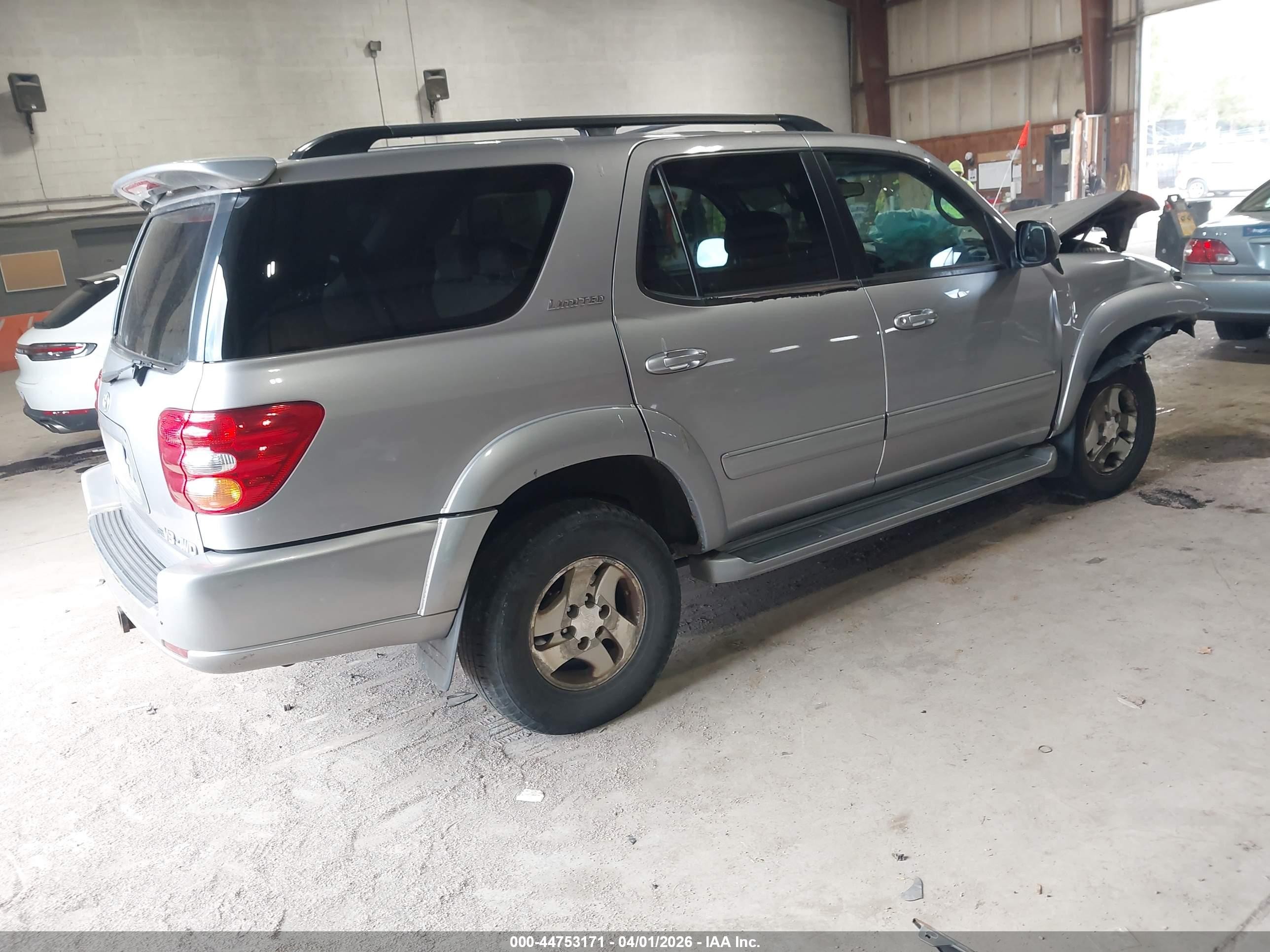 2001 Toyota Sequoia Limited V8 Gray vin: 5TDBT48A11S006375