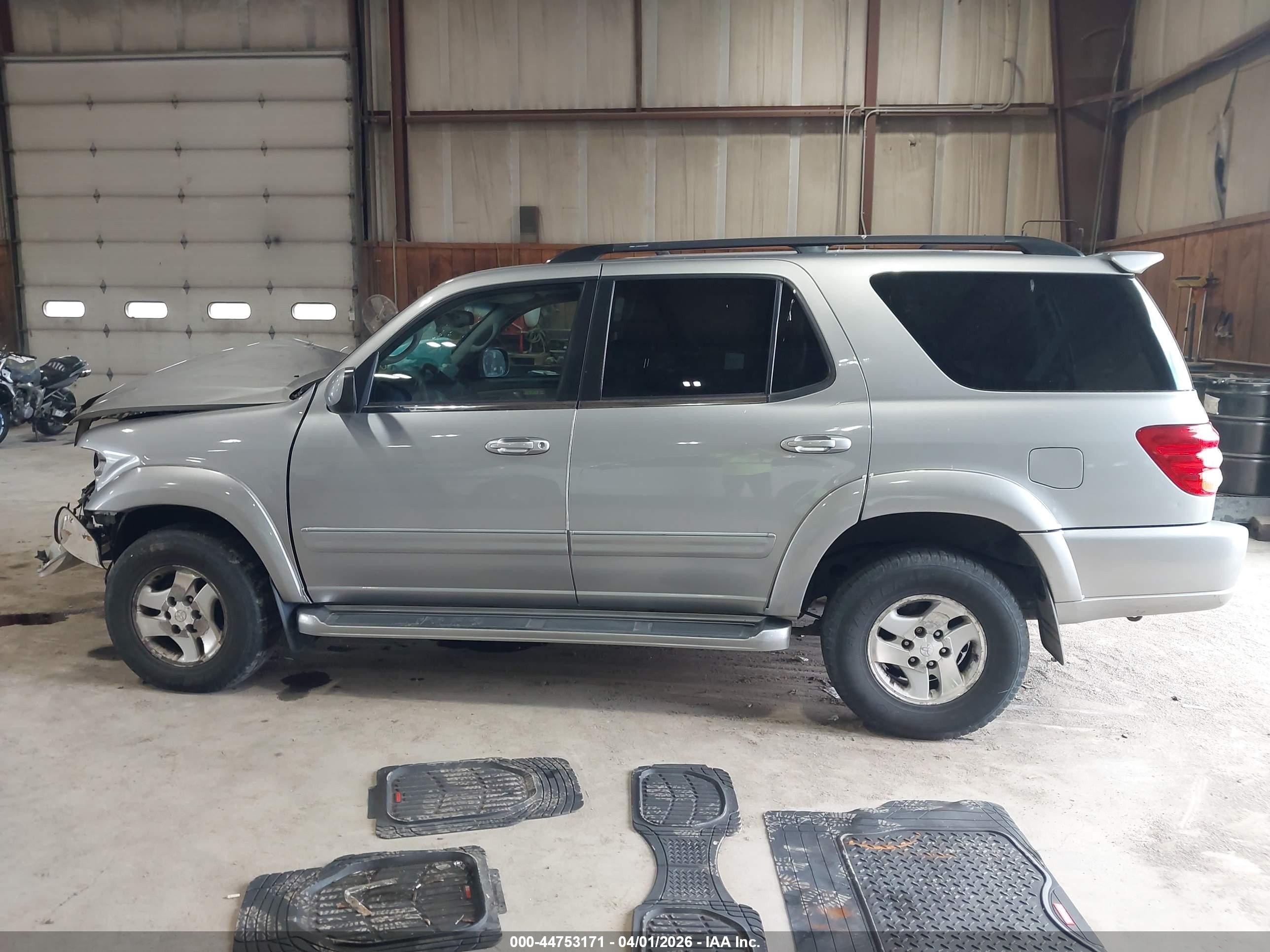 2001 Toyota Sequoia Limited V8 Gray vin: 5TDBT48A11S006375