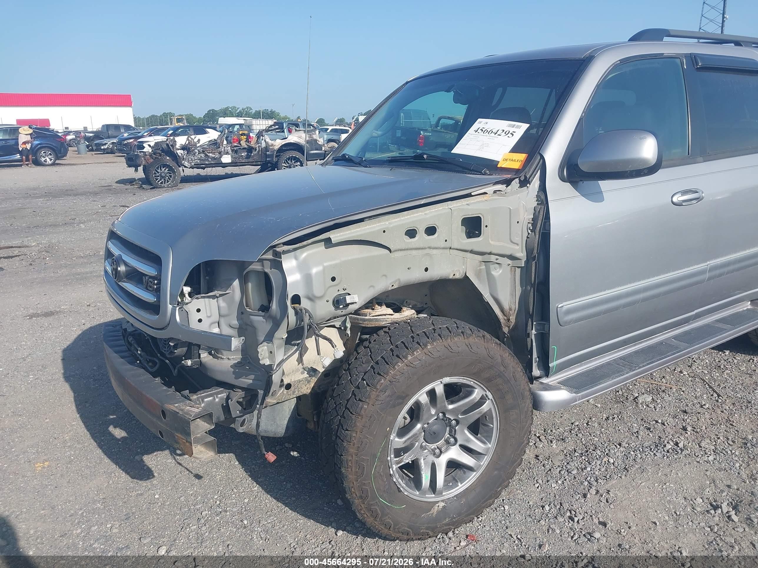 2003 Toyota Sequoia Limited V8 Silver vin: 5TDBT48A13S190171