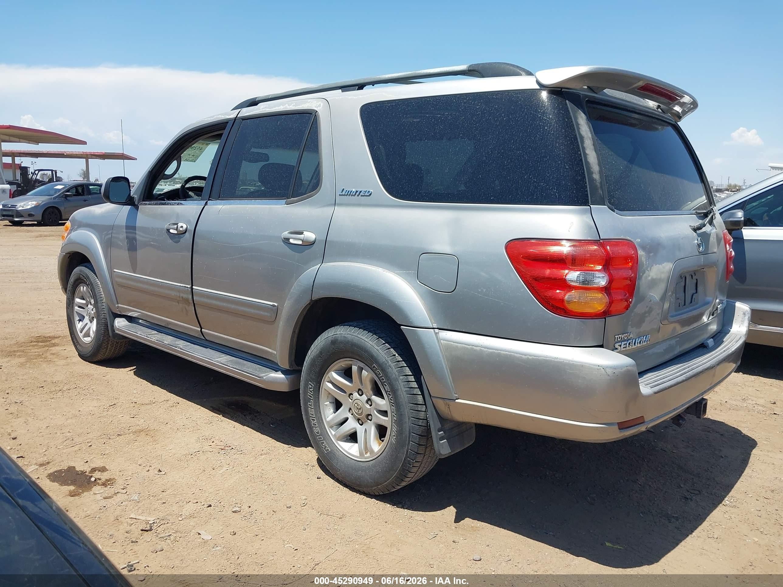 2003 Toyota Sequoia Limited V8 Silver vin: 5TDBT48A13S196195