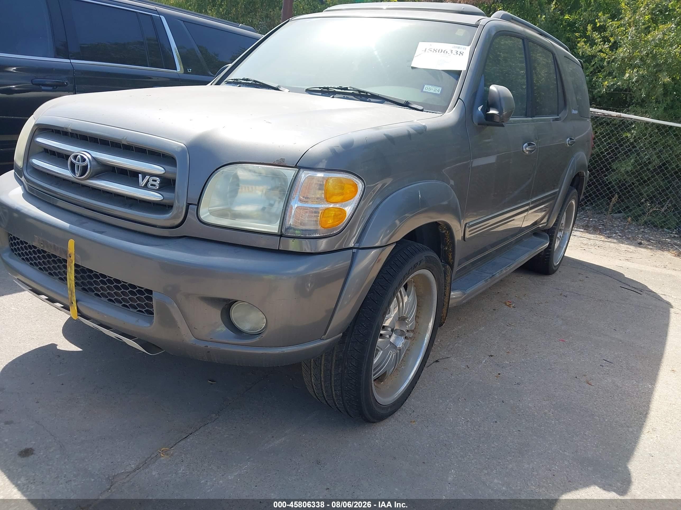 2004 Toyota Sequoia Limited V8 Silver vin: 5TDBT48A14S224725