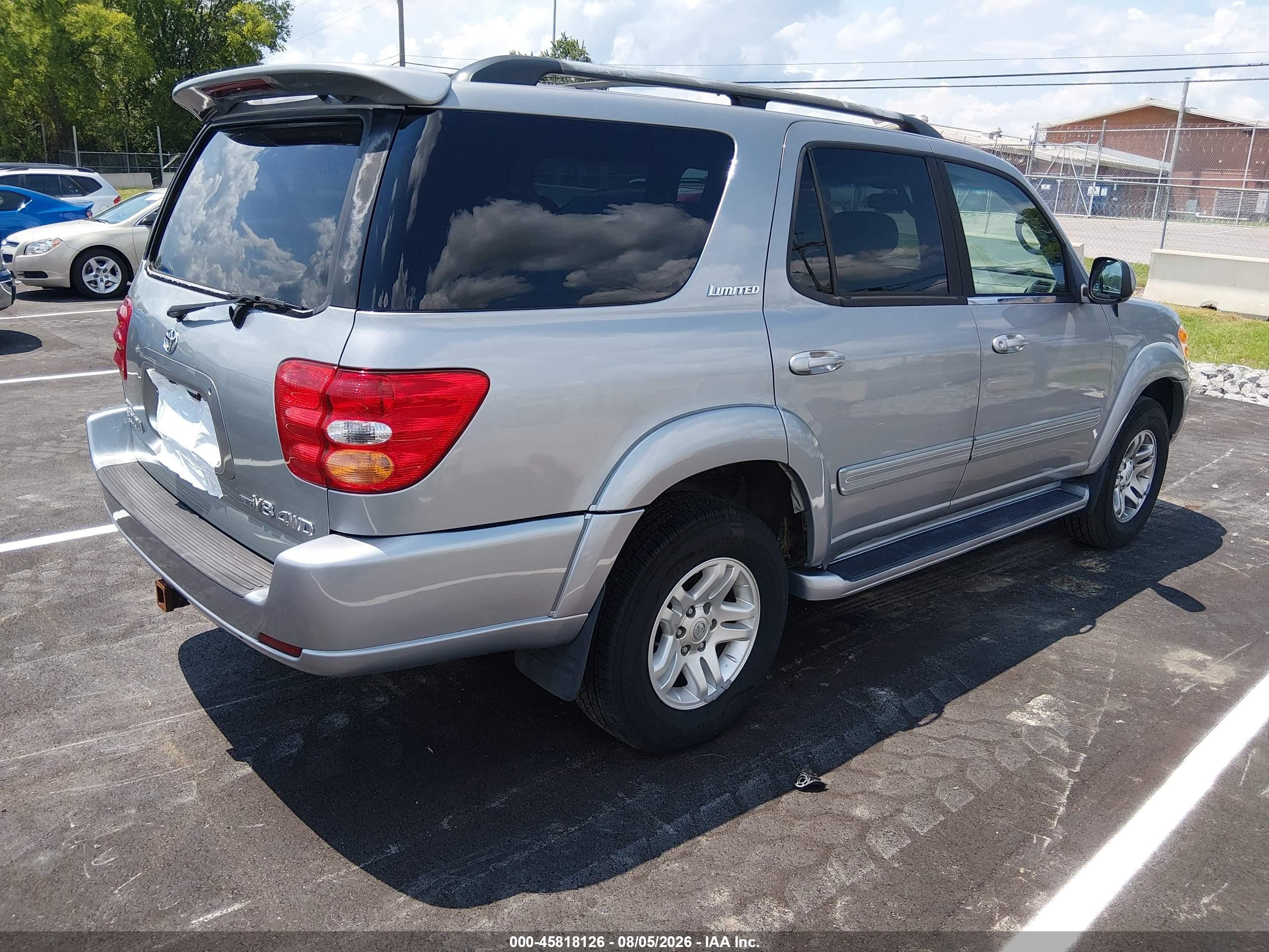 2004 Toyota Sequoia Limited V8 Silver vin: 5TDBT48A14S227320