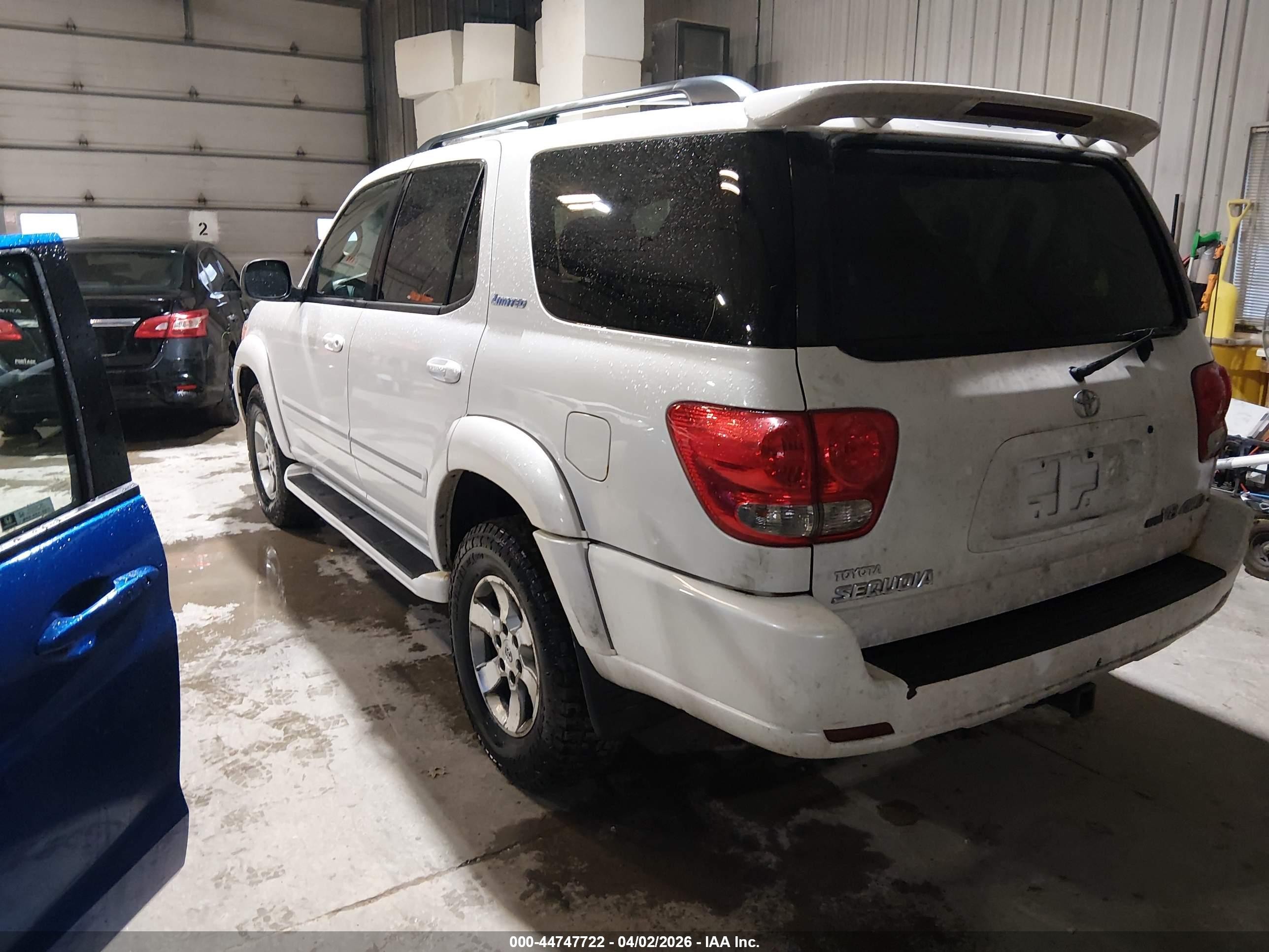 2006 Toyota Sequoia Limited V8 Белый vin: 5TDBT48A16S263723
