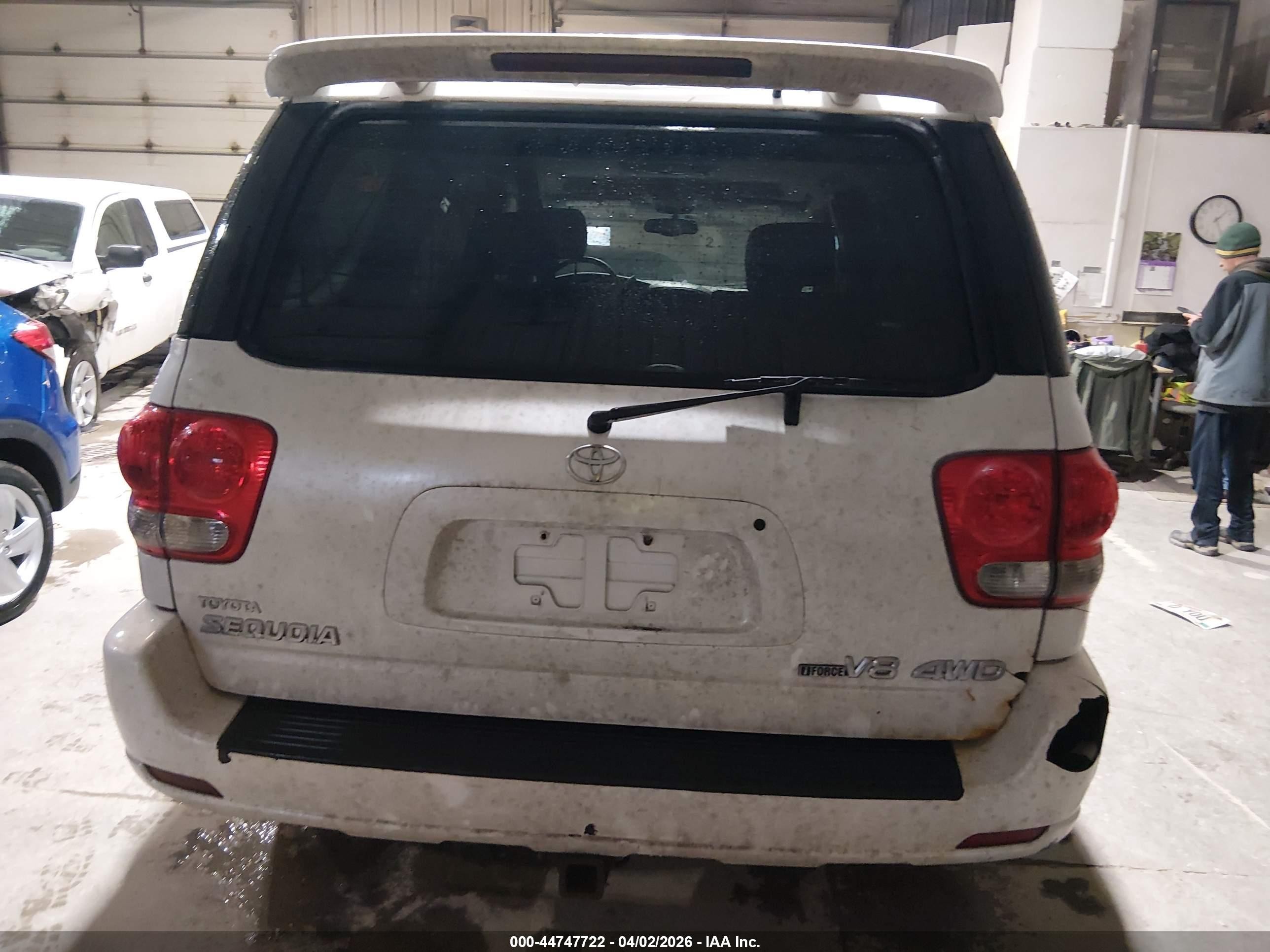 2006 Toyota Sequoia Limited V8 Белый vin: 5TDBT48A16S263723