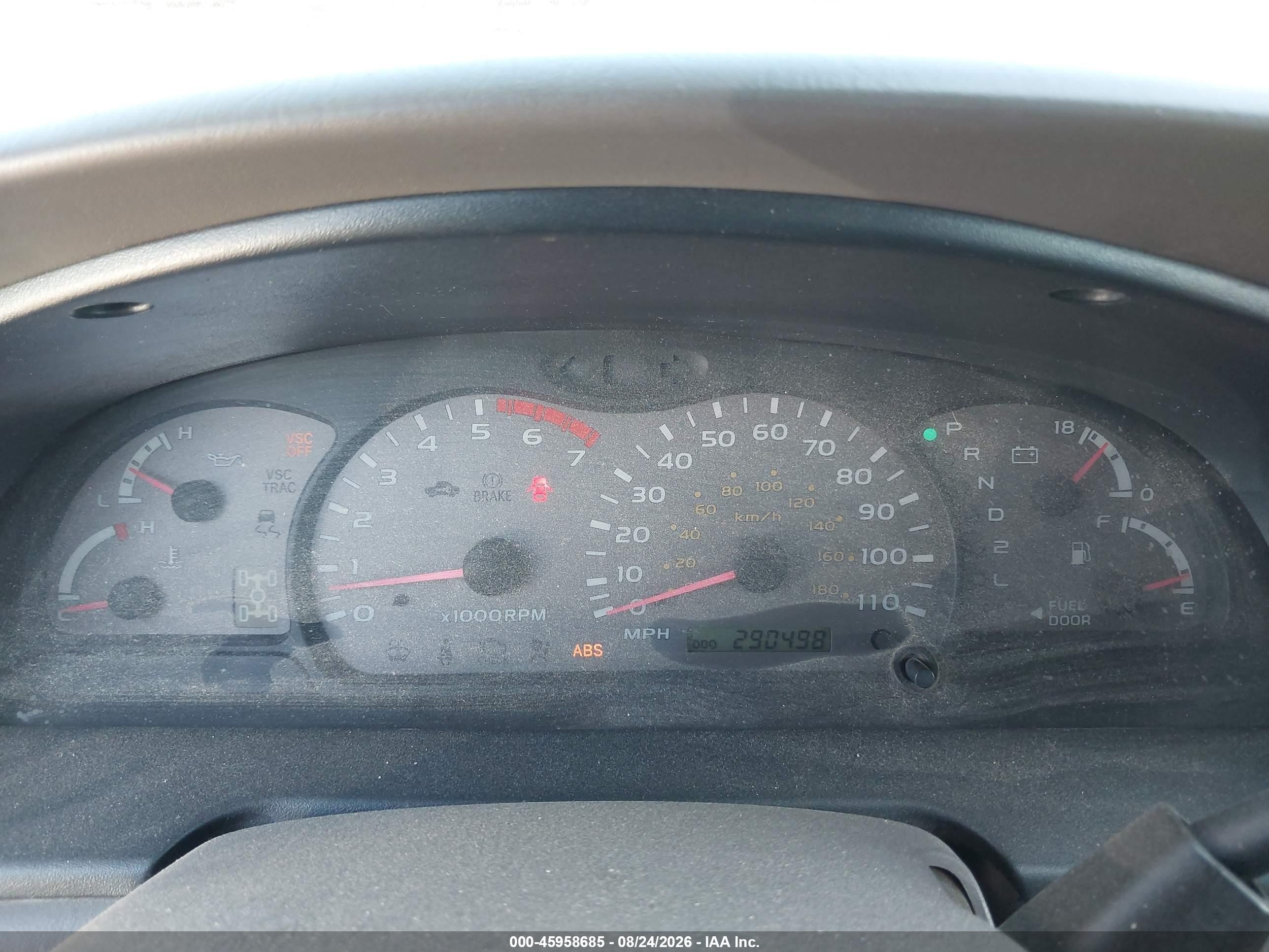 2001 Toyota Sequoia Limited V8 Silver vin: 5TDBT48A21S038512