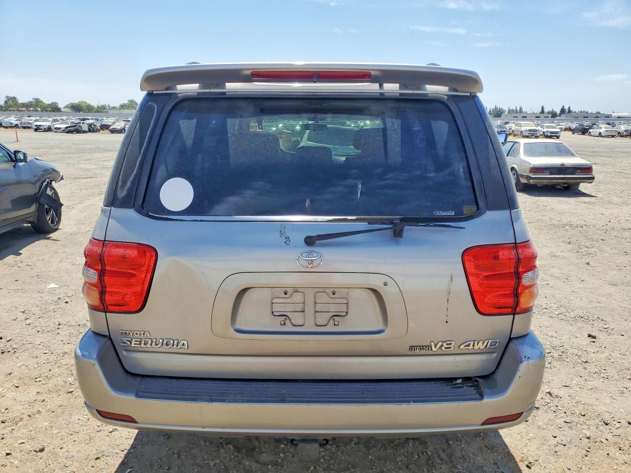 2002 Toyota Sequoia Limited Серебряный vin: 5TDBT48A22S093009
