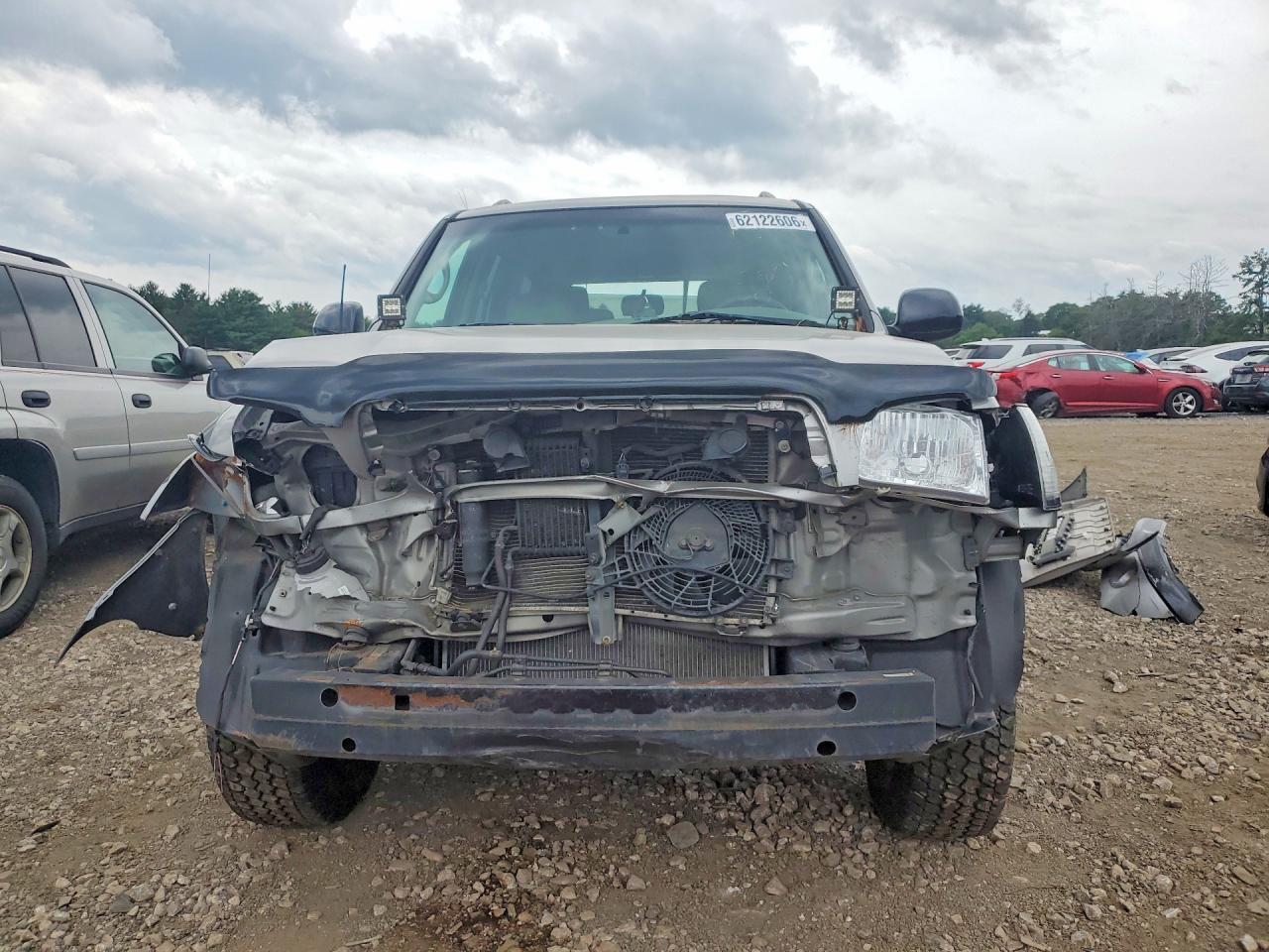 2003 Toyota Sequoia Limited Silver vin: 5TDBT48A23S184430