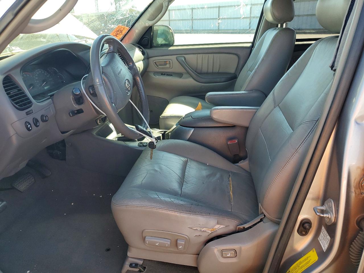 2004 Toyota Sequoia Limited Silver vin: 5TDBT48A24S212891