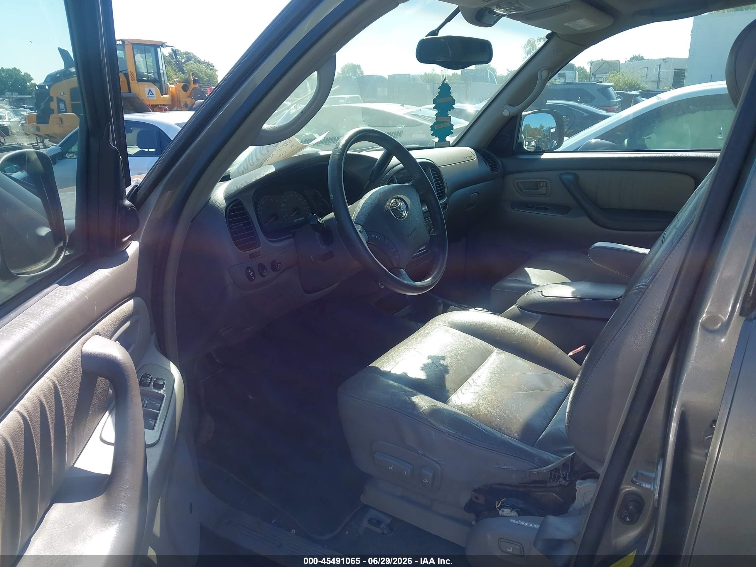 2004 Toyota Sequoia Limited V8 Gray vin: 5TDBT48A24S216536