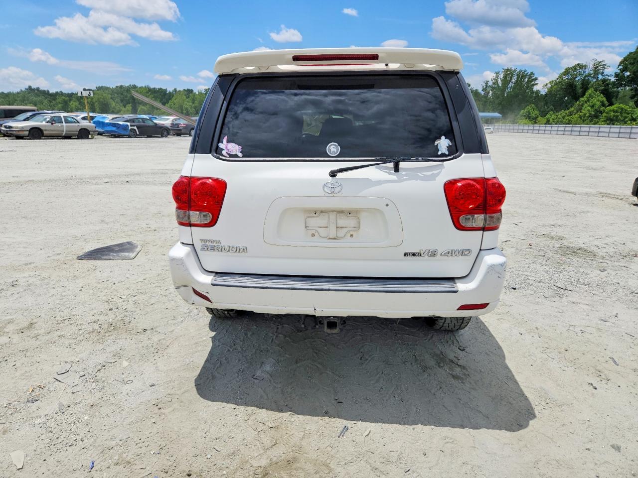2005 Toyota Sequoia Limited White vin: 5TDBT48A25S247030