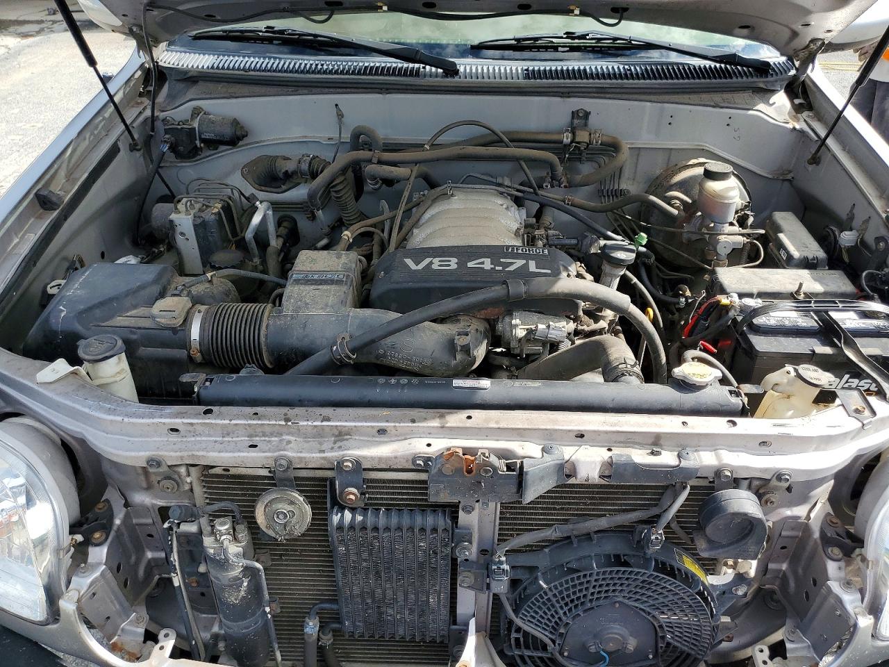 2001 Toyota Sequoia Limited Серебряный vin: 5TDBT48A31S035490