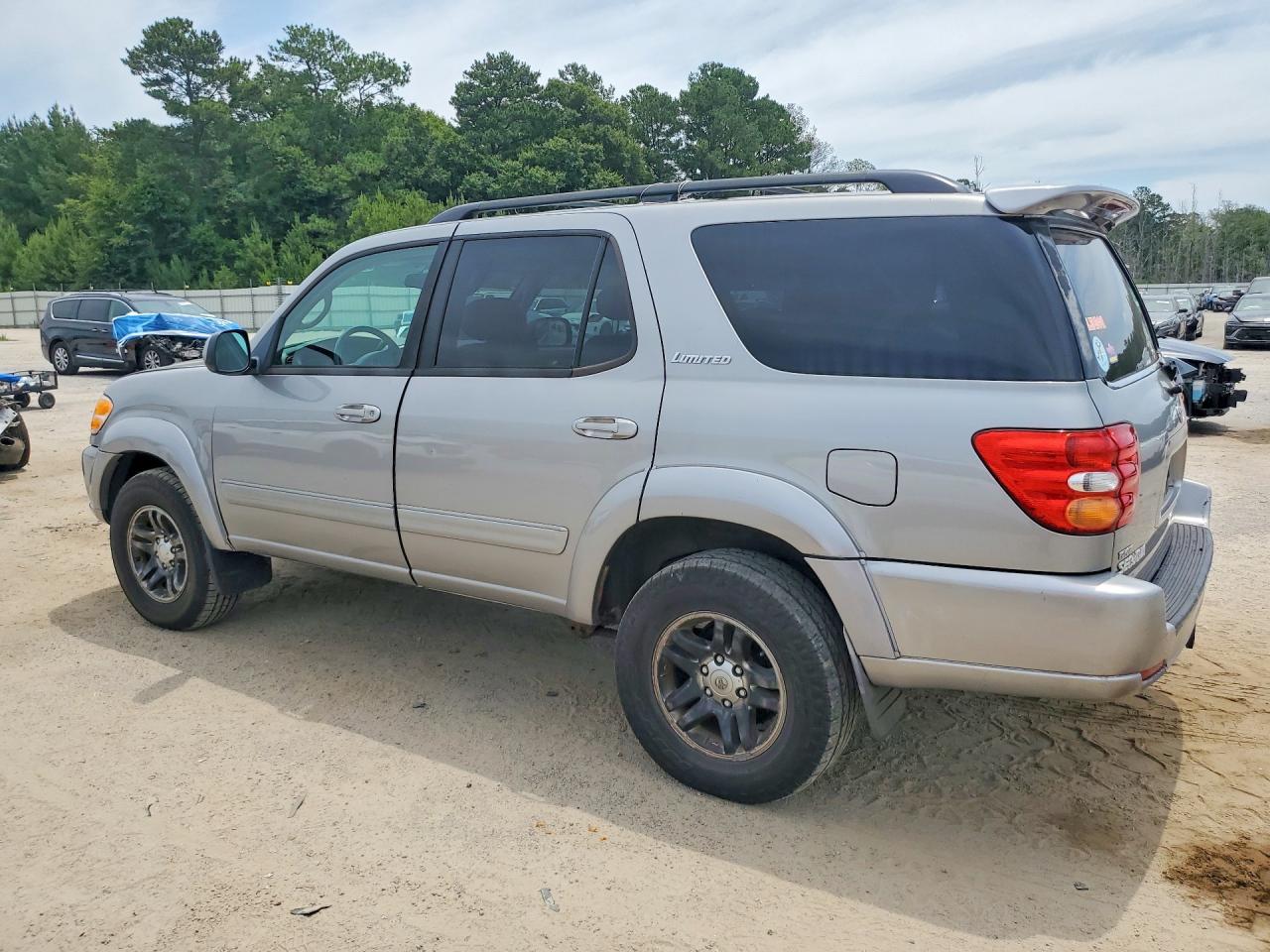 2004 Toyota Sequoia Limited Silver vin: 5TDBT48A34S212947