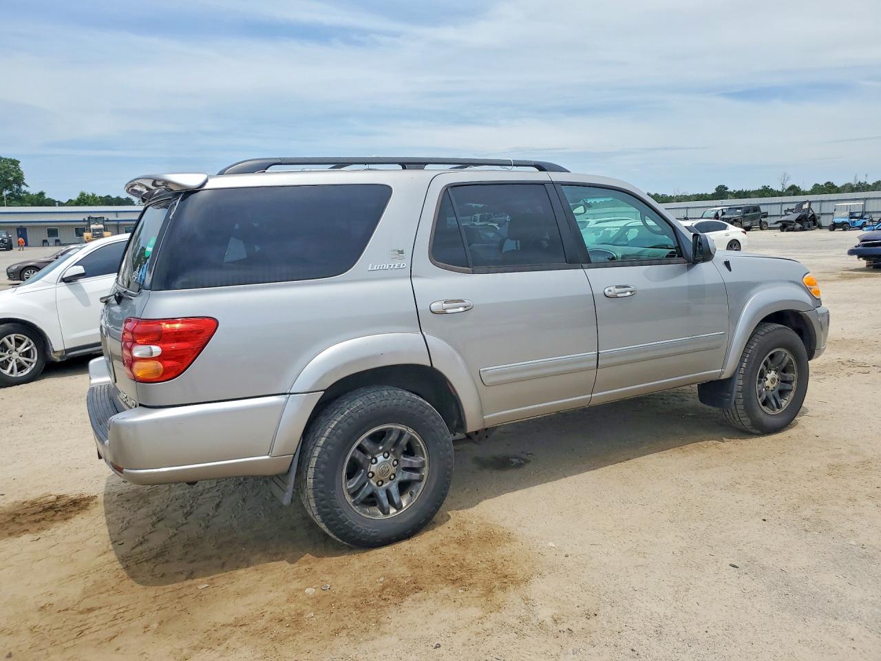 2004 Toyota Sequoia Limited Silver vin: 5TDBT48A34S212947