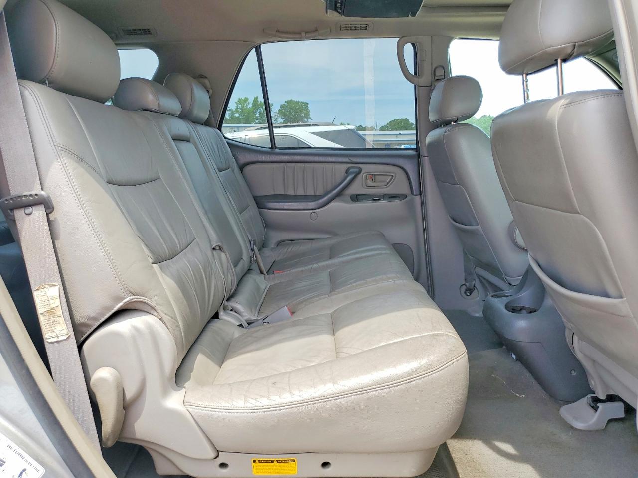2004 Toyota Sequoia Limited Silver vin: 5TDBT48A34S212947