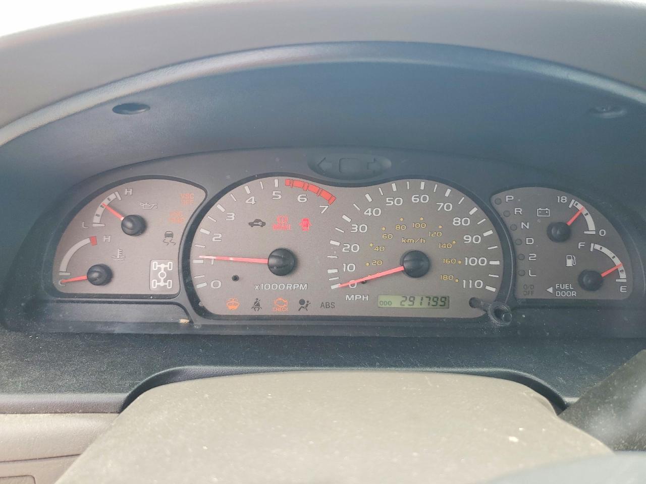 2004 Toyota Sequoia Limited Silver vin: 5TDBT48A34S212947