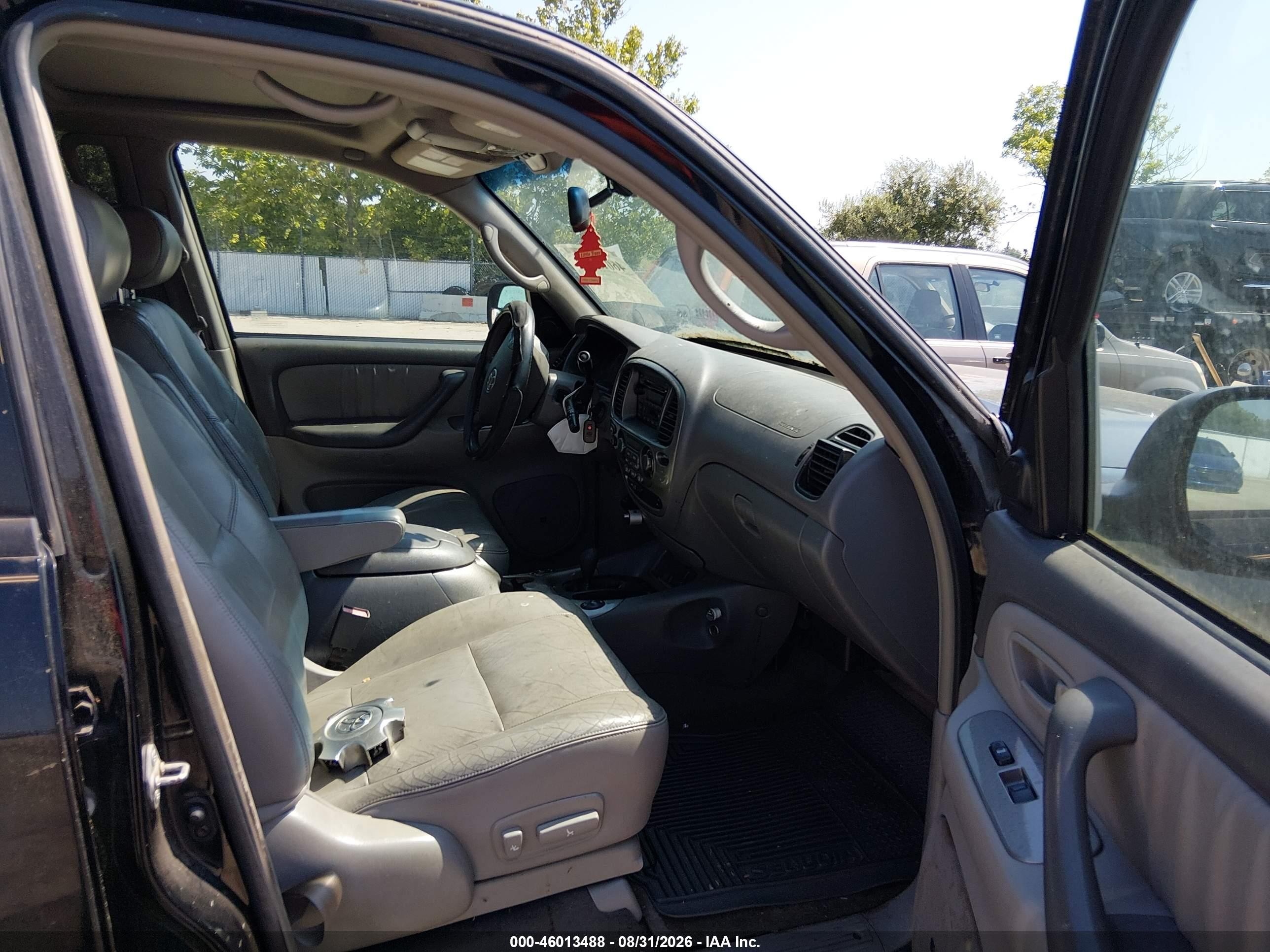 2004 Toyota Sequoia Limited V8 Black vin: 5TDBT48A34S218148