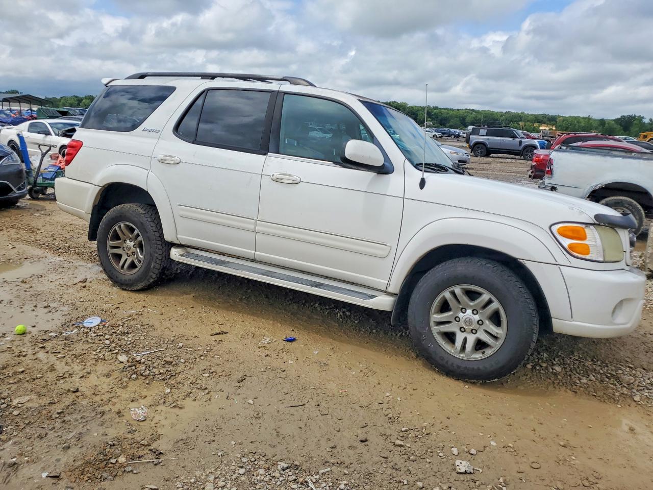 2004 Toyota Sequoia Limited Белый vin: 5TDBT48A34S232132