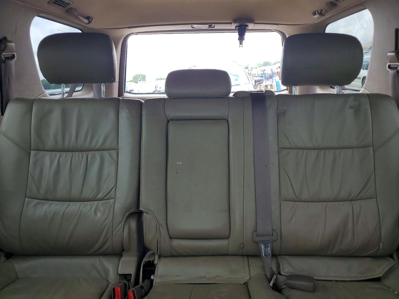 2004 Toyota Sequoia Limited Белый vin: 5TDBT48A34S232132