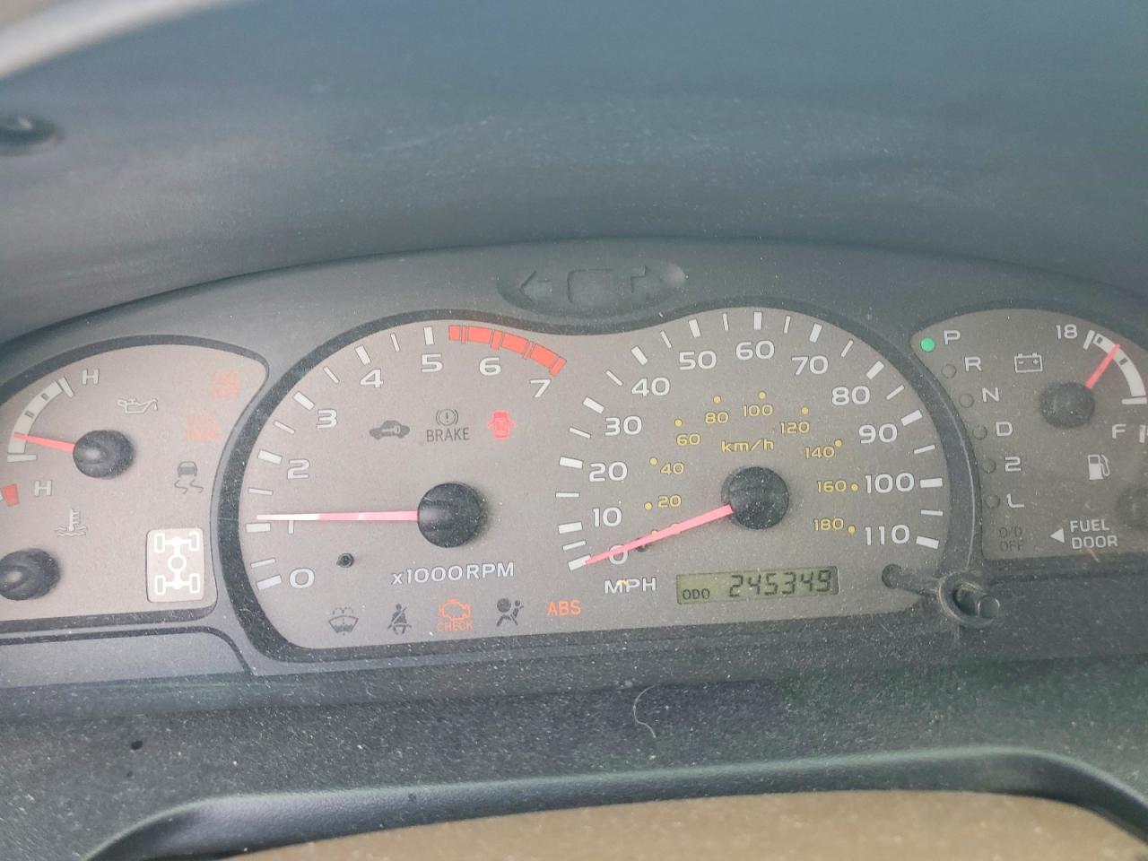 2004 Toyota Sequoia Limited Белый vin: 5TDBT48A34S232132