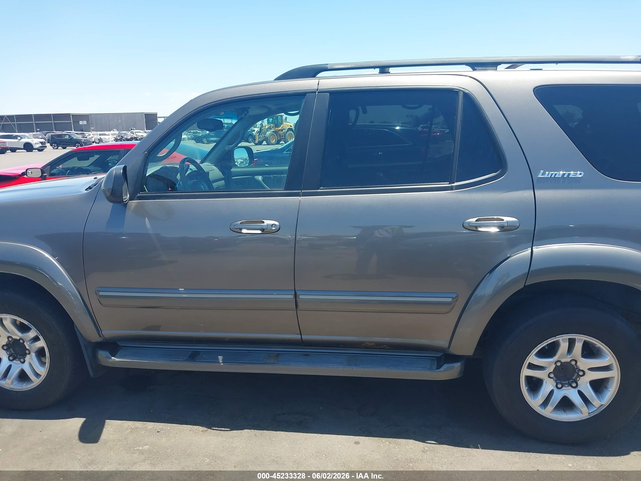 2006 Toyota Sequoia Limited V8 Gray vin: 5TDBT48A36S265926