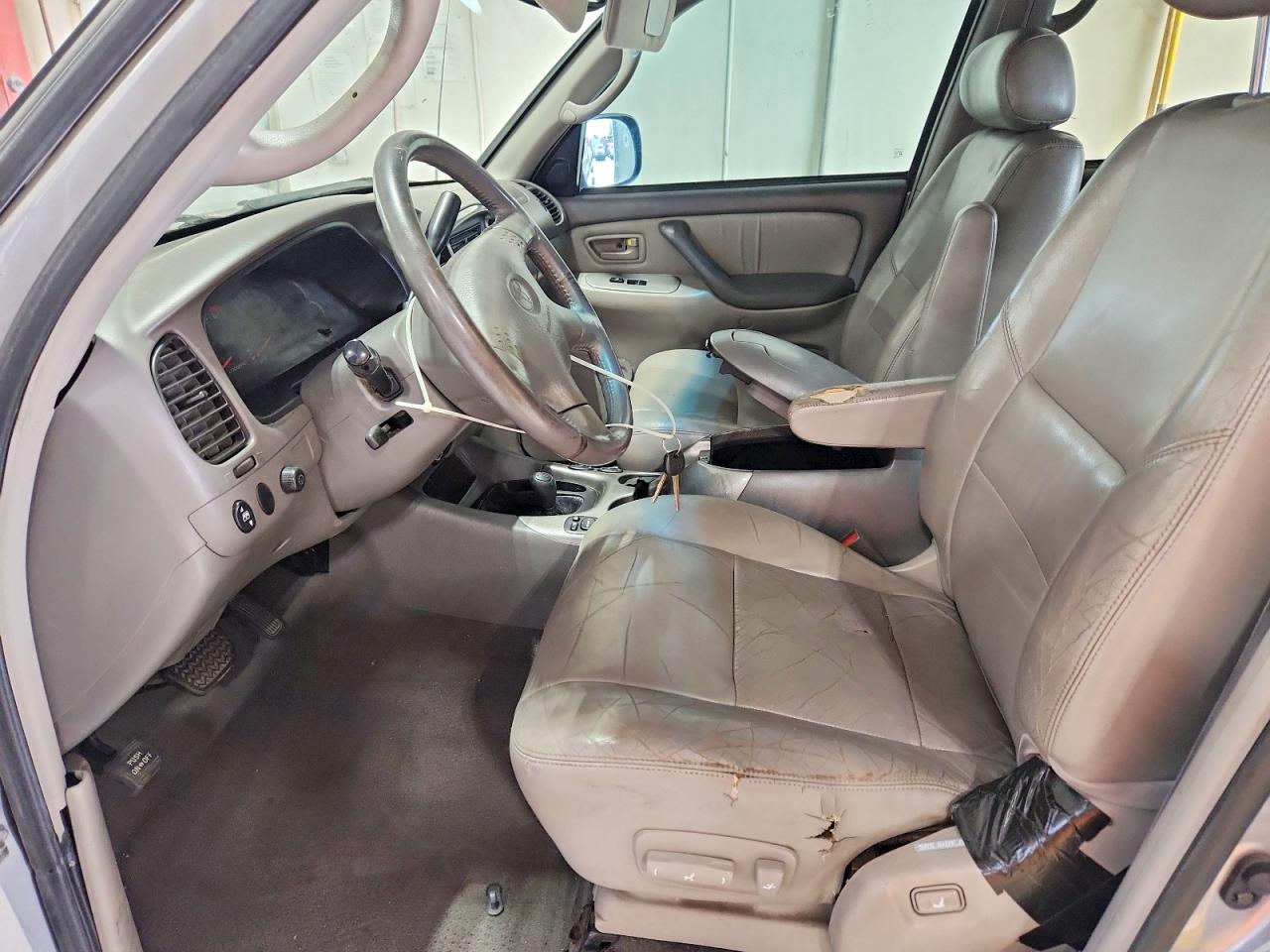2001 Toyota Sequoia Limited Silver vin: 5TDBT48A41S028760
