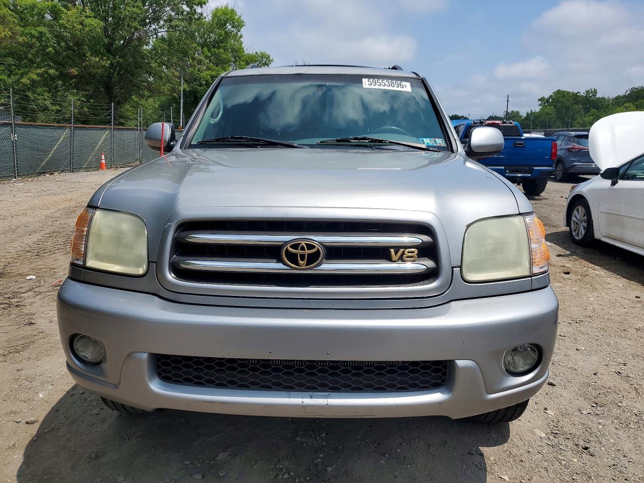2002 Toyota Sequoia Limited Silver vin: 5TDBT48A42S122235
