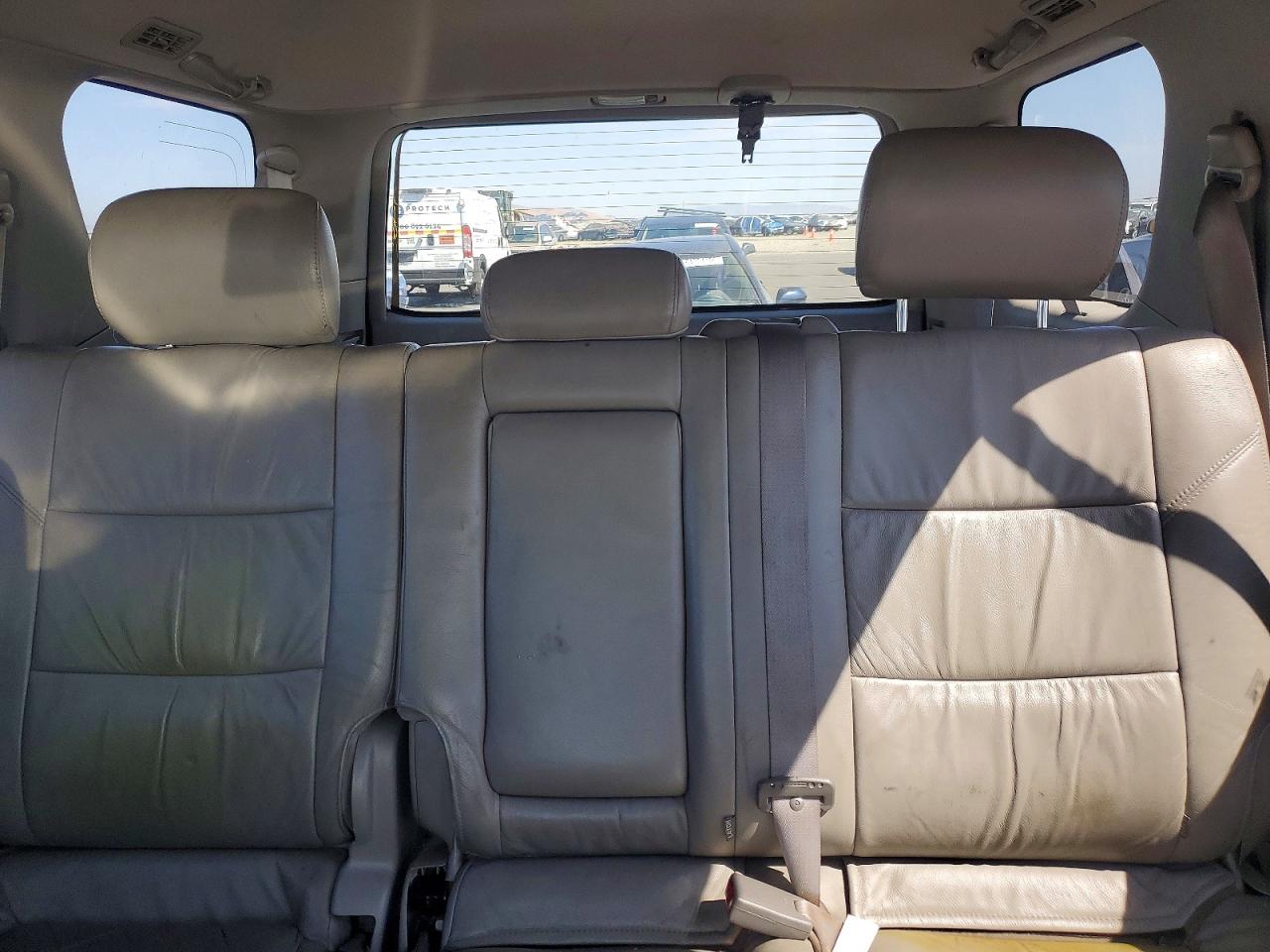 2003 Toyota Sequoia Limited Серый vin: 5TDBT48A43S176992