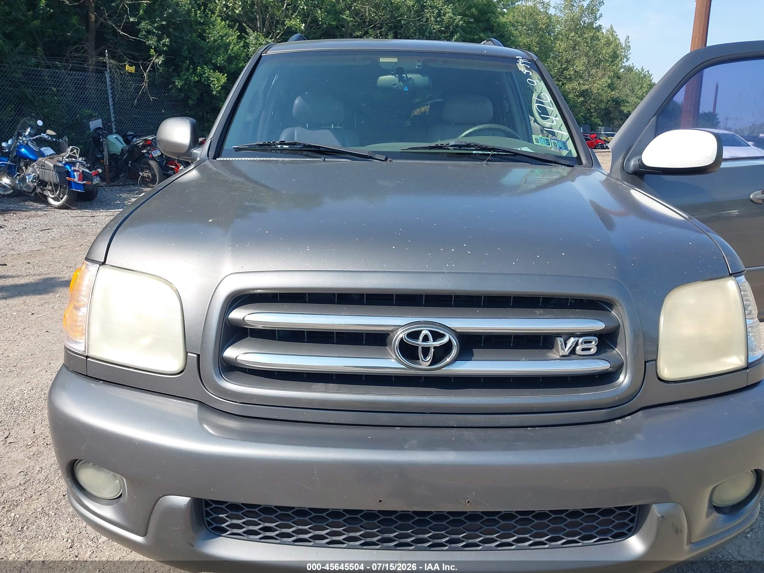 2003 Toyota Sequoia Limited V8 Серый vin: 5TDBT48A43S193470