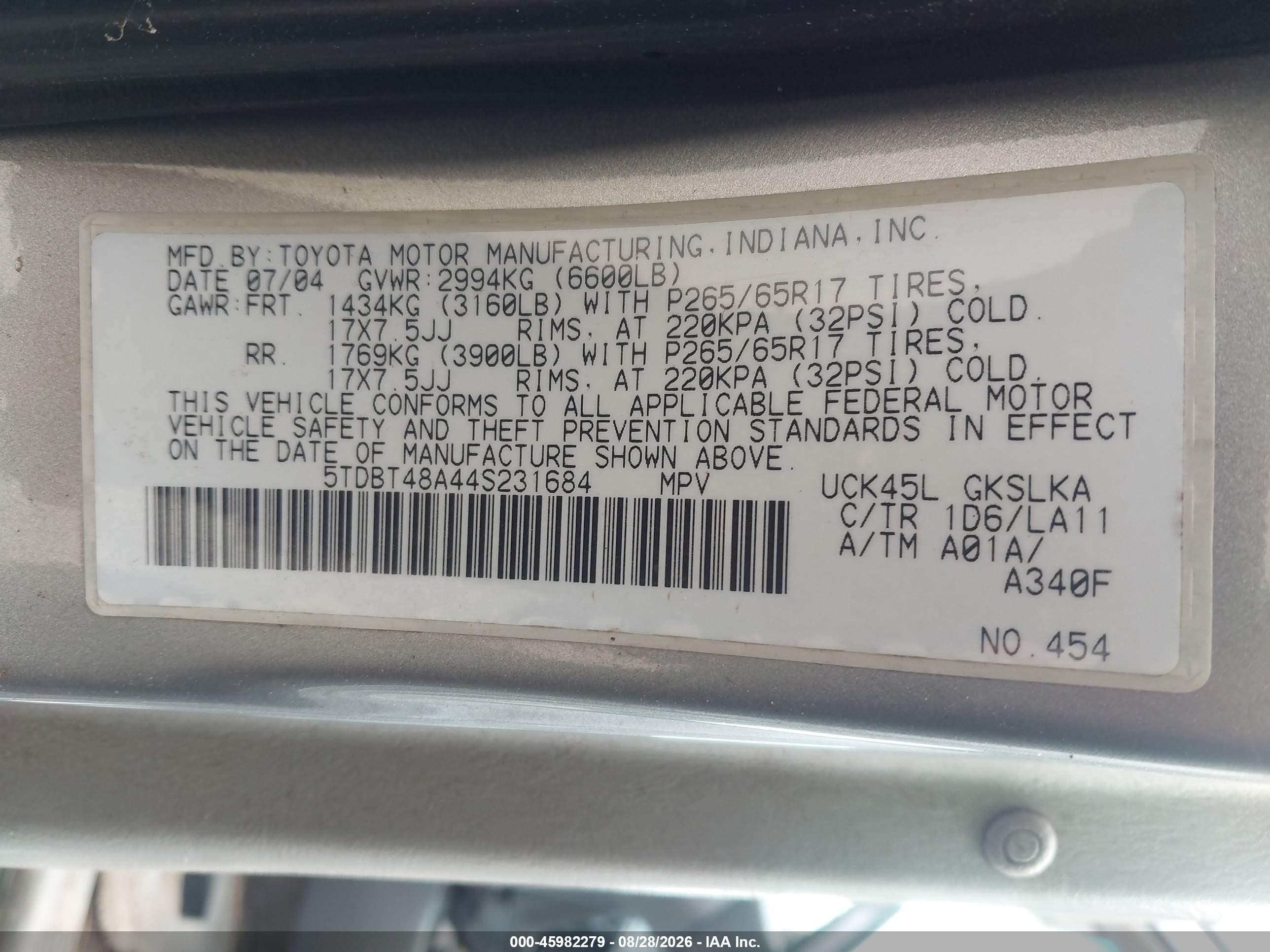 2004 Toyota Sequoia Limited V8 Silver vin: 5TDBT48A44S231684