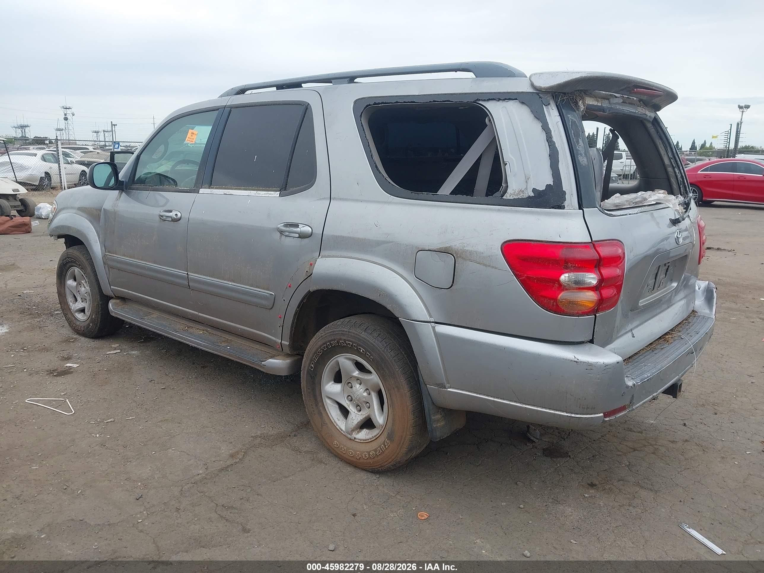 2004 Toyota Sequoia Limited V8 Silver vin: 5TDBT48A44S231684