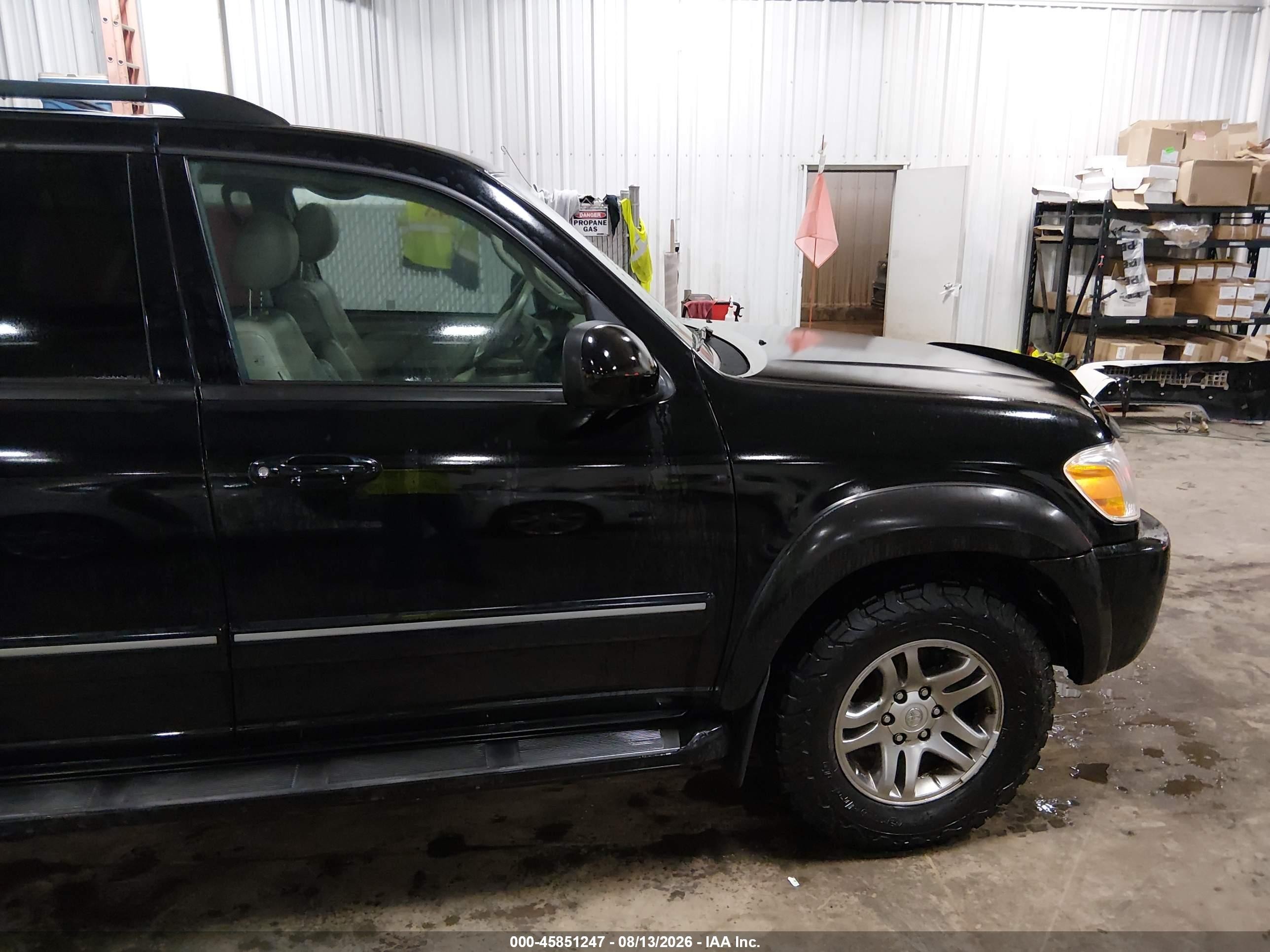 2005 Toyota Sequoia Limited V8 Черный vin: 5TDBT48A45S252228