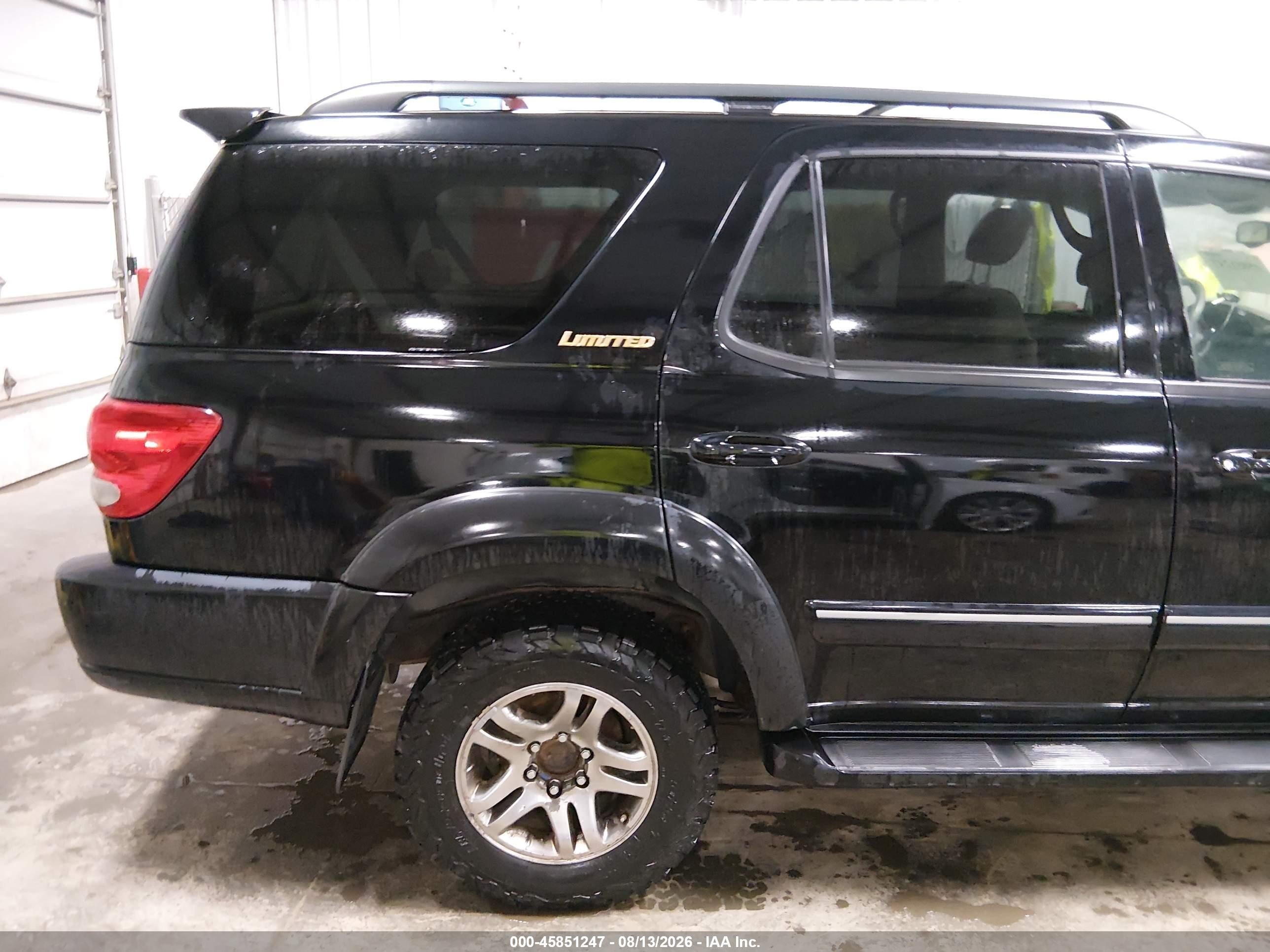 2005 Toyota Sequoia Limited V8 Черный vin: 5TDBT48A45S252228
