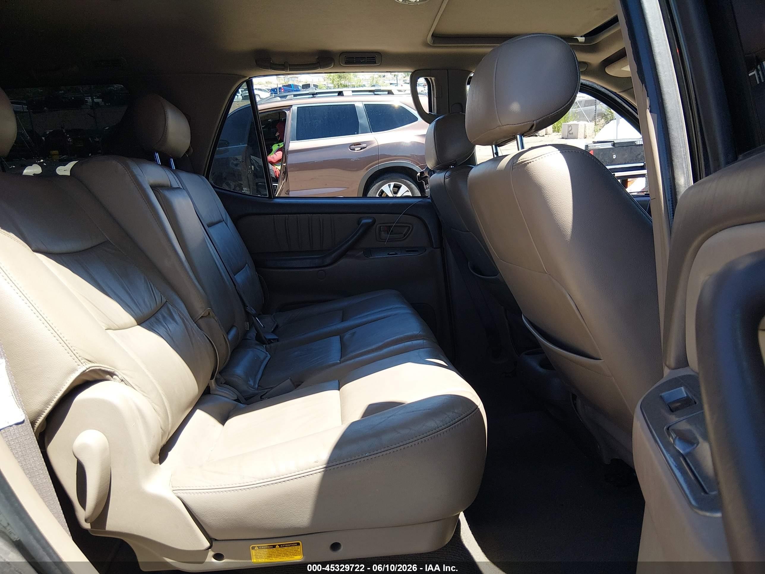 2001 Toyota Sequoia Limited V8 Черный vin: 5TDBT48A51S044403