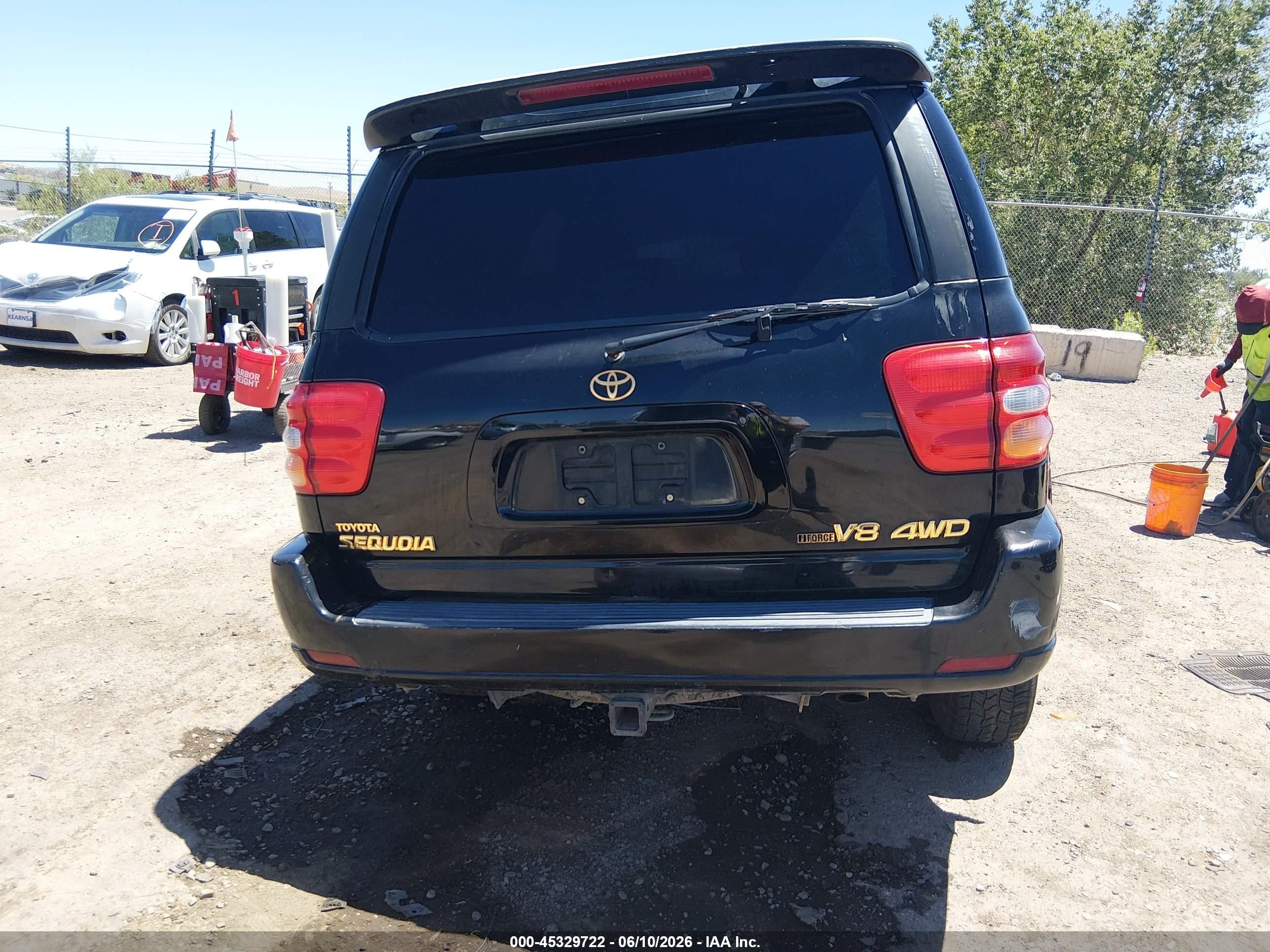 2001 Toyota Sequoia Limited V8 Черный vin: 5TDBT48A51S044403