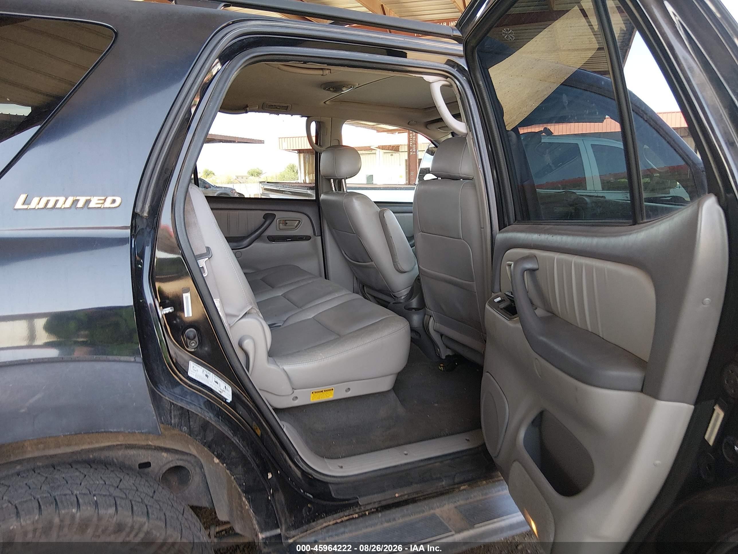 2001 Toyota Sequoia Limited V8 Черный vin: 5TDBT48A51S056857