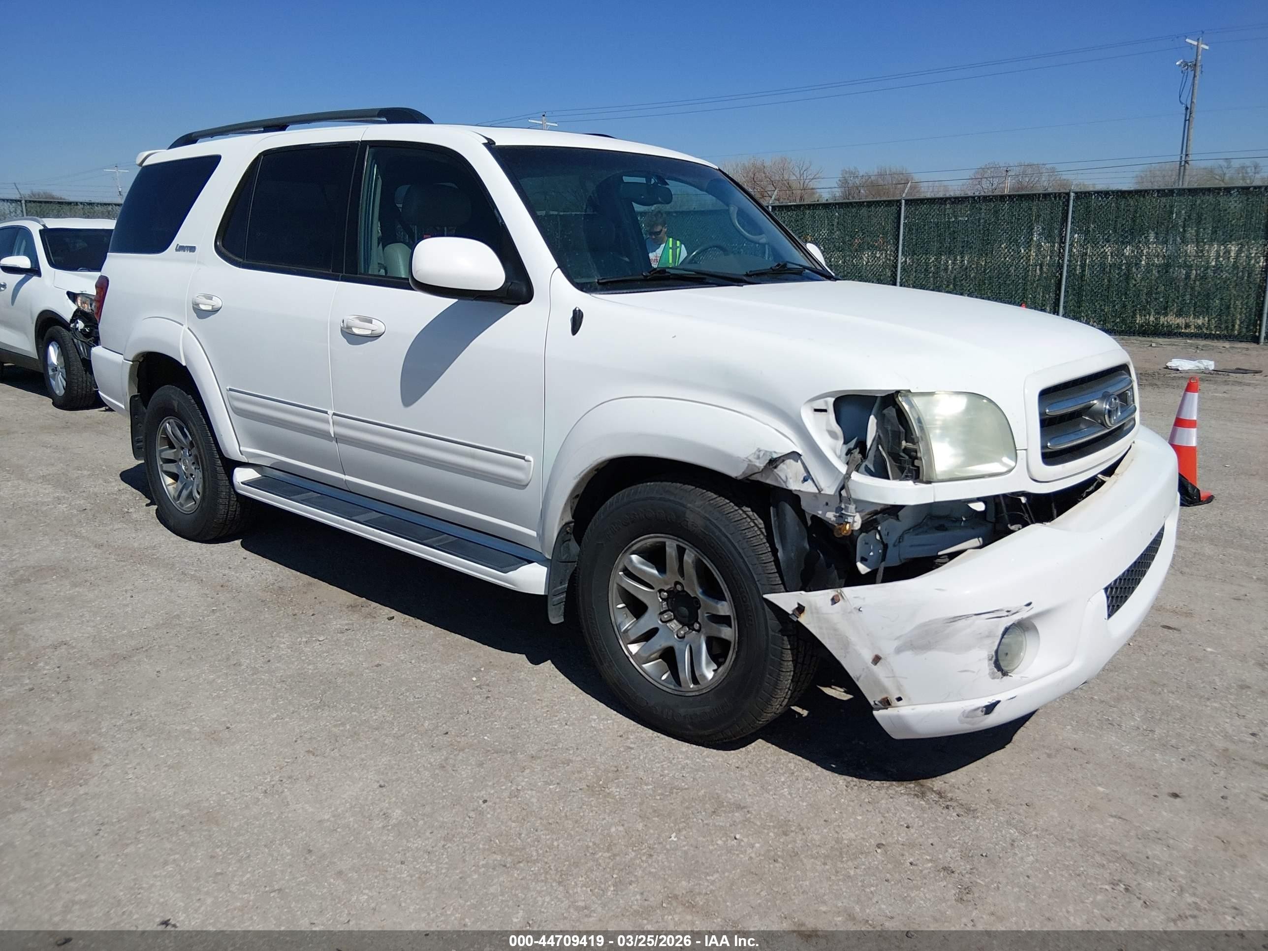 2003 Toyota Sequoia Limited V8 White vin: 5TDBT48A53S173261