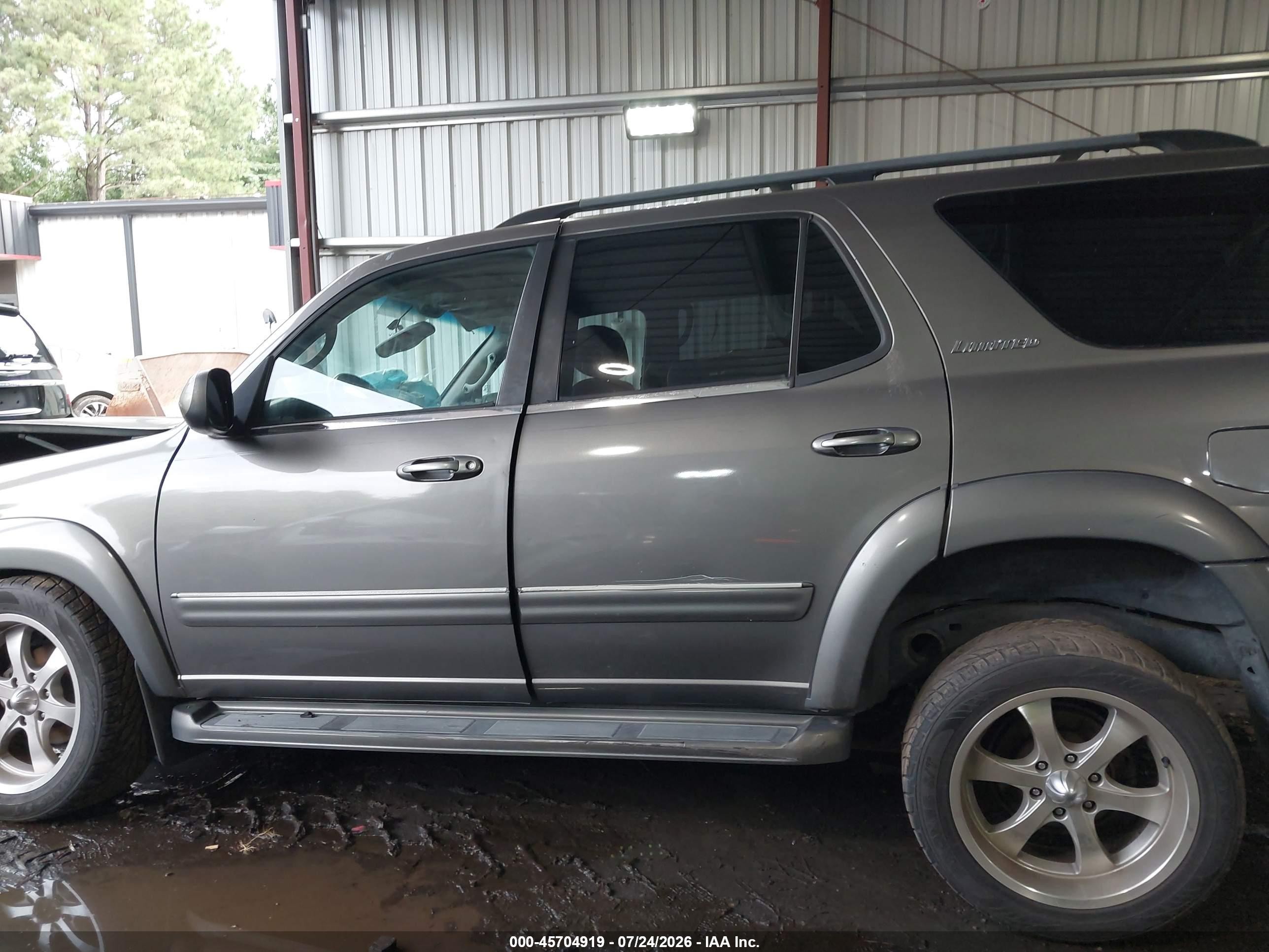 2003 Toyota Sequoia Limited V8 Серый vin: 5TDBT48A53S178525