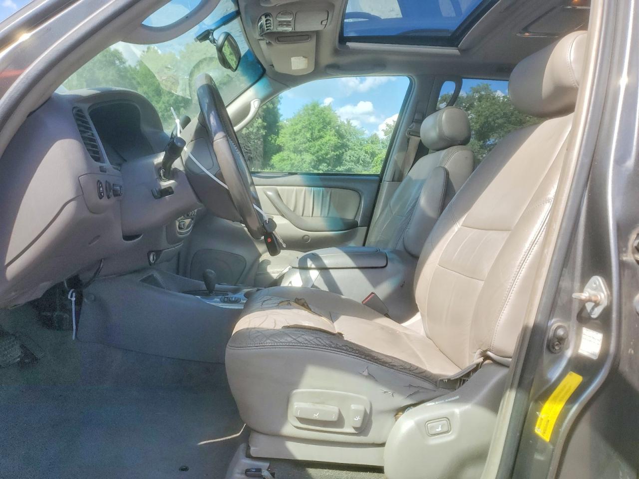 2004 Toyota Sequoia Limited Silver vin: 5TDBT48A54S216529