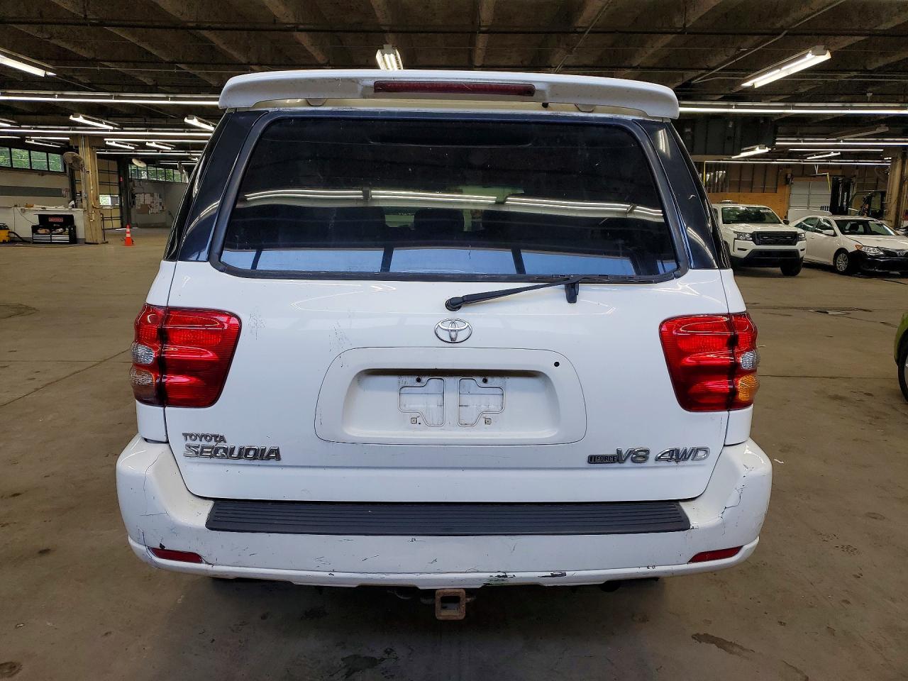 2004 Toyota Sequoia Limited White vin: 5TDBT48A54S227868