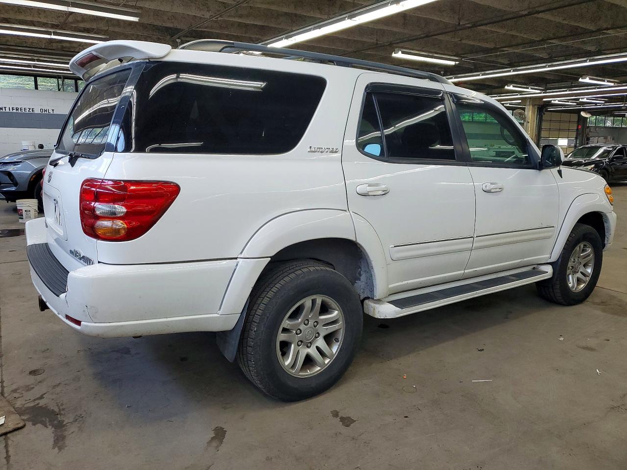 2004 Toyota Sequoia Limited White vin: 5TDBT48A54S227868