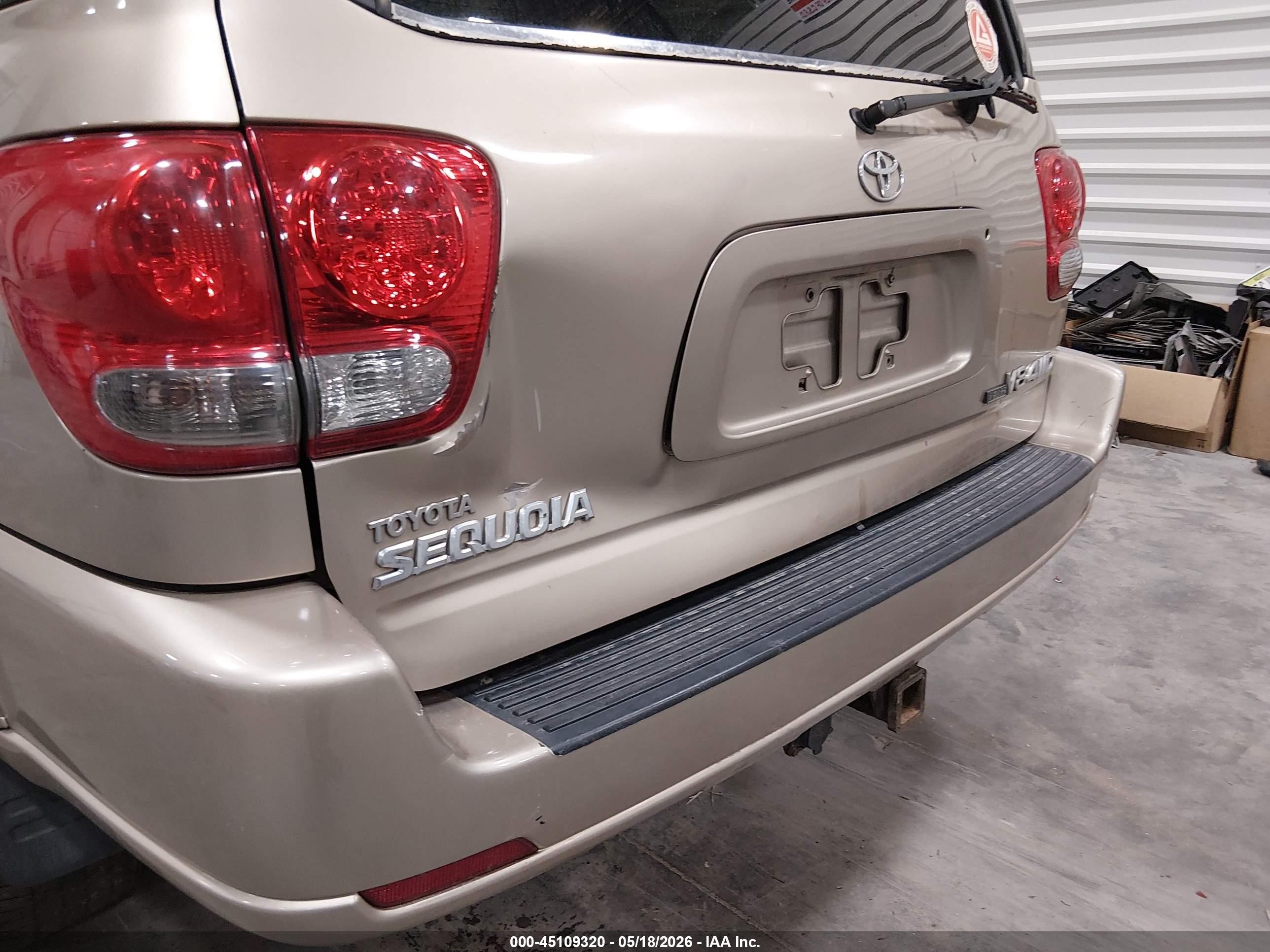 2005 Toyota Sequoia Limited V8 Желто-коричневый vin: 5TDBT48A55S237379