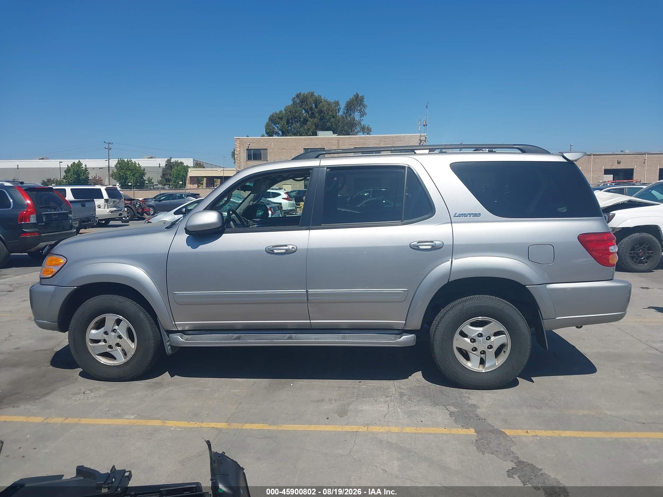2001 Toyota Sequoia Limited V8 Gray vin: 5TDBT48A61S036844