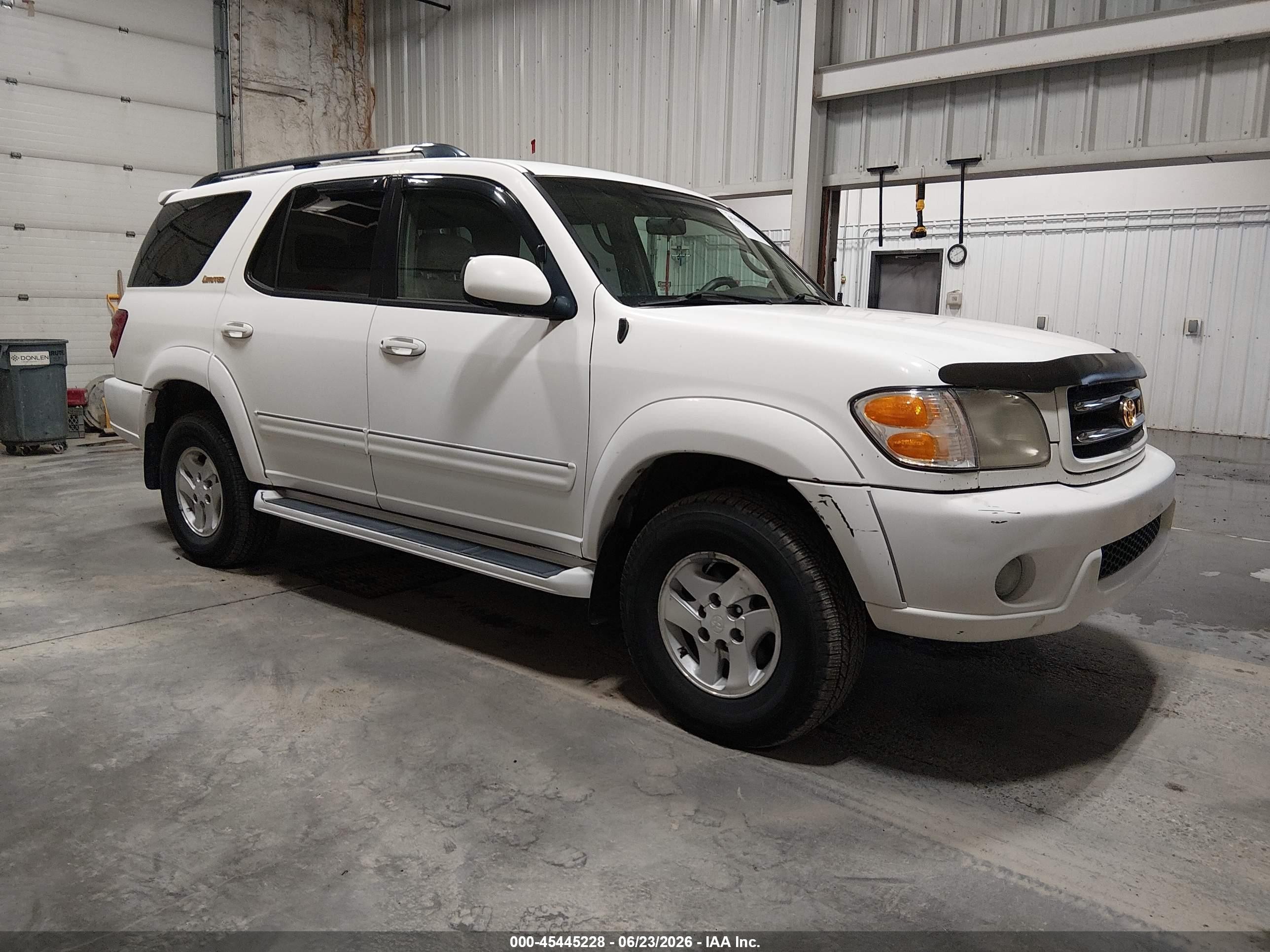 2001 Toyota Sequoia Limited White vin: 5TDBT48A61S047536