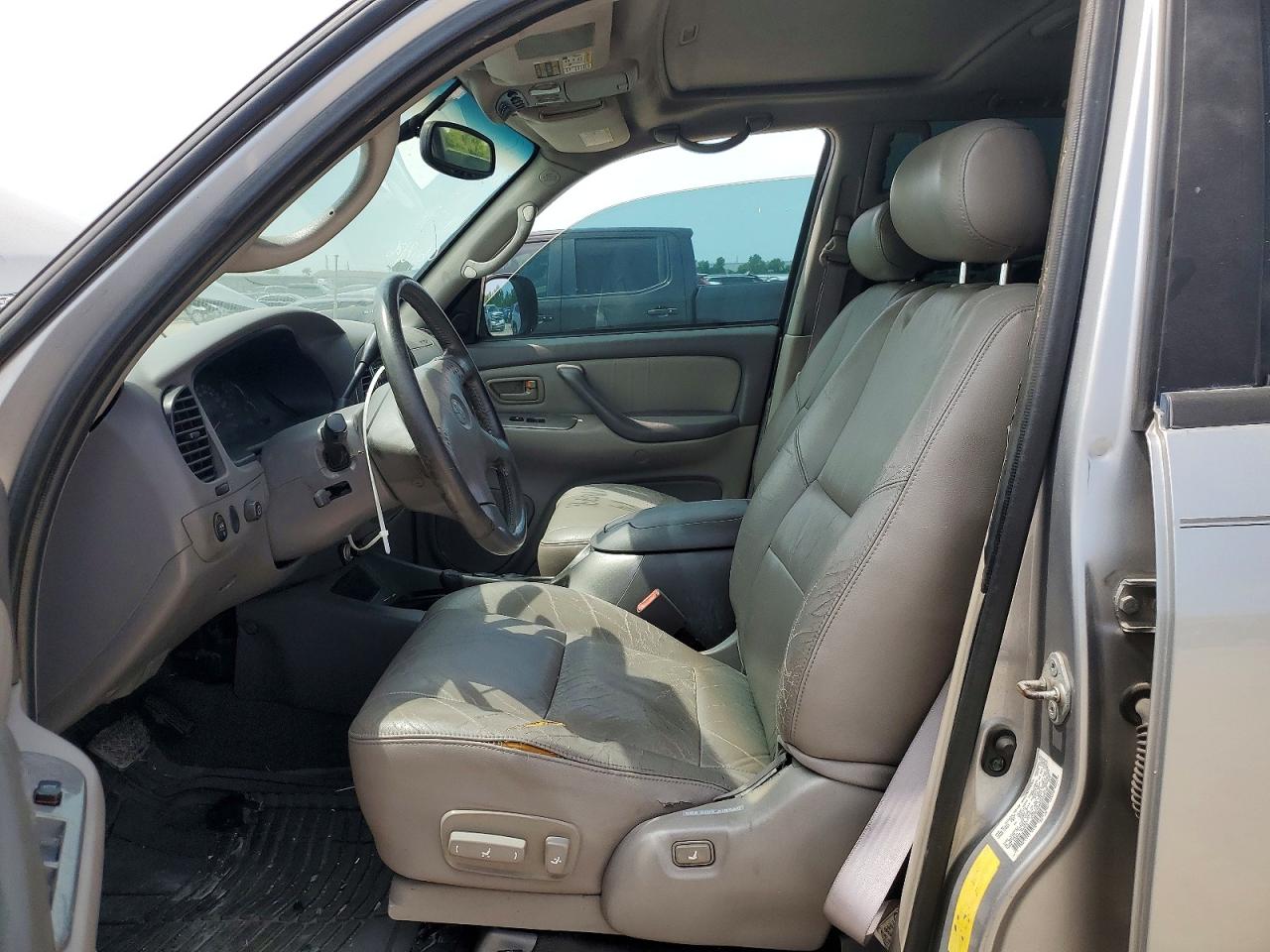 2001 Toyota Sequoia Limited Silver vin: 5TDBT48A61S055796