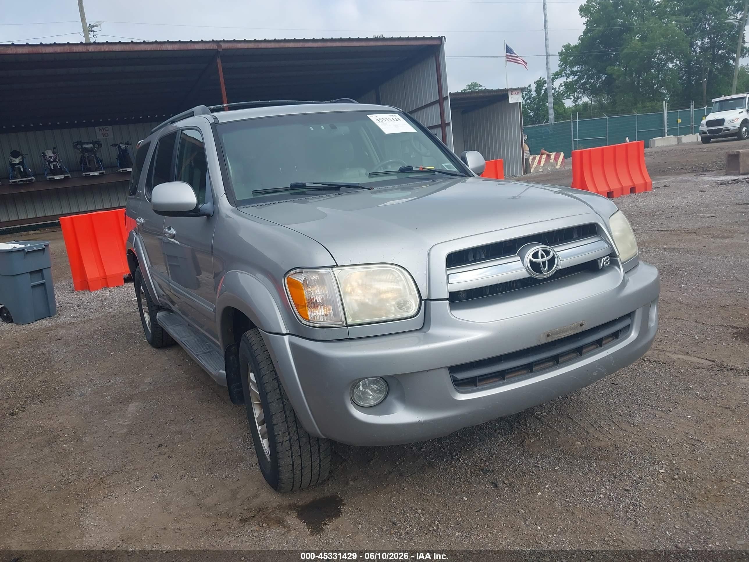 2006 Toyota Sequoia Limited V8 Silver vin: 5TDBT48A66S258887