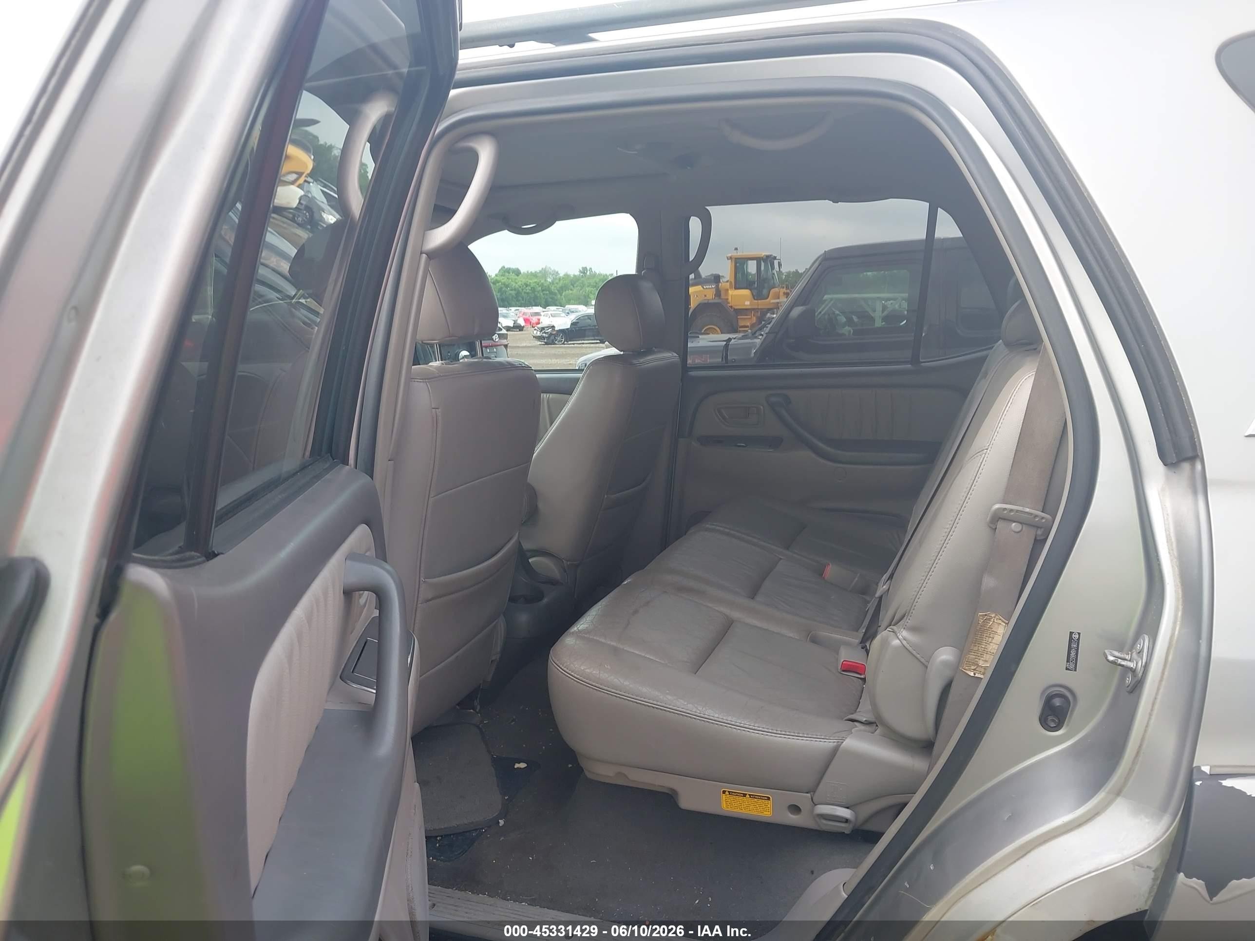 2006 Toyota Sequoia Limited V8 Silver vin: 5TDBT48A66S258887