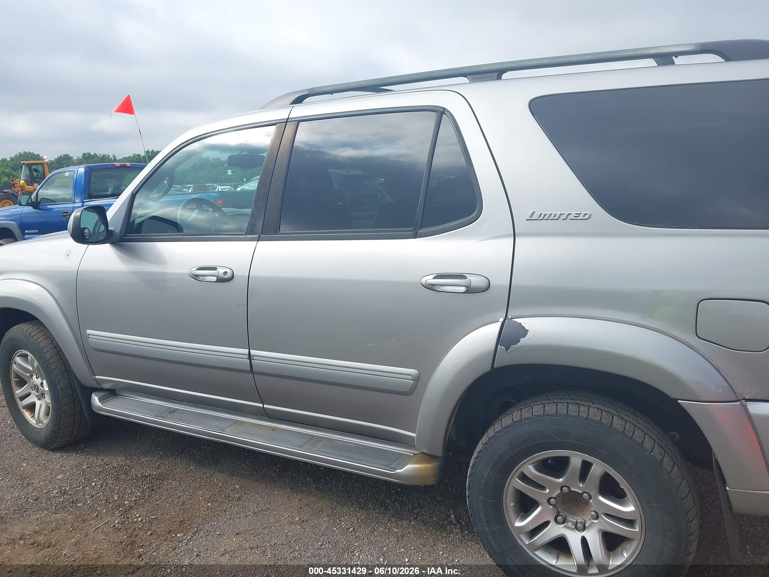 2006 Toyota Sequoia Limited V8 Silver vin: 5TDBT48A66S258887
