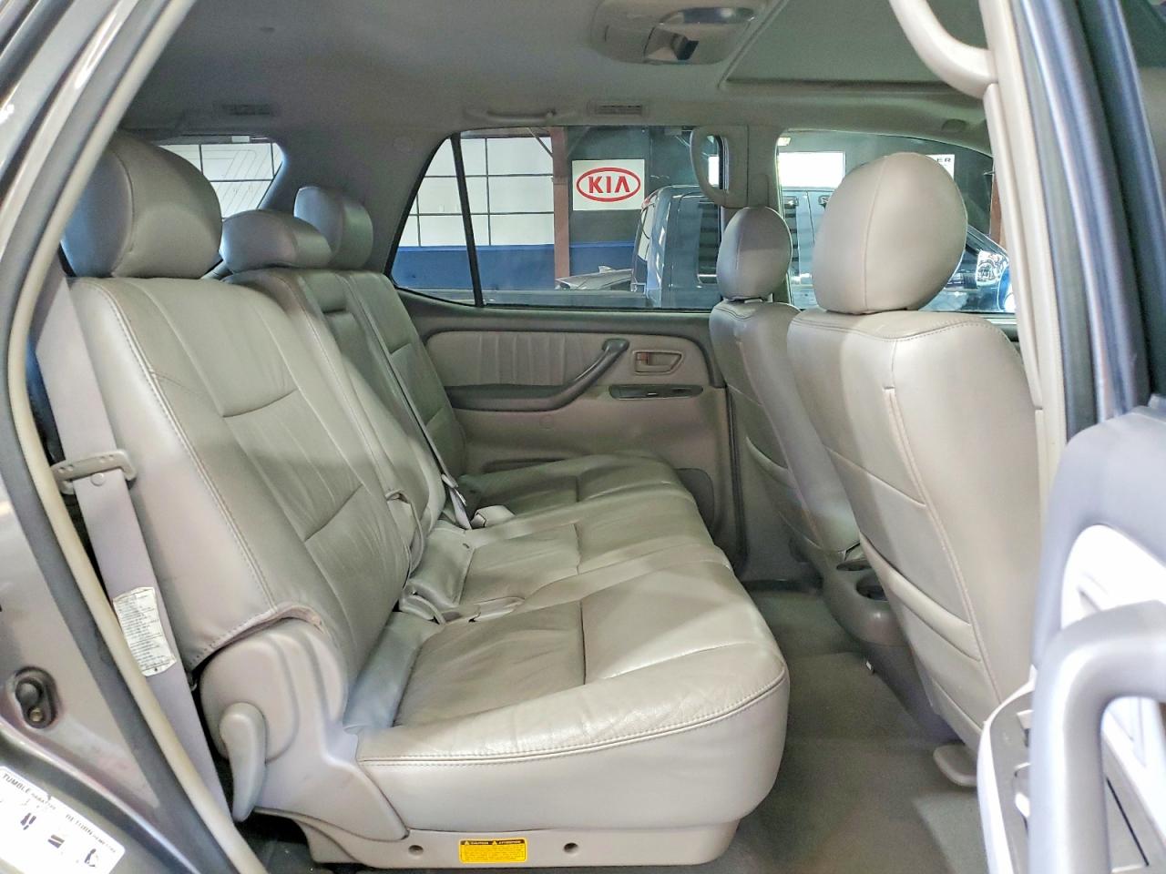 2006 Toyota Sequoia Limited Silver vin: 5TDBT48A66S269940