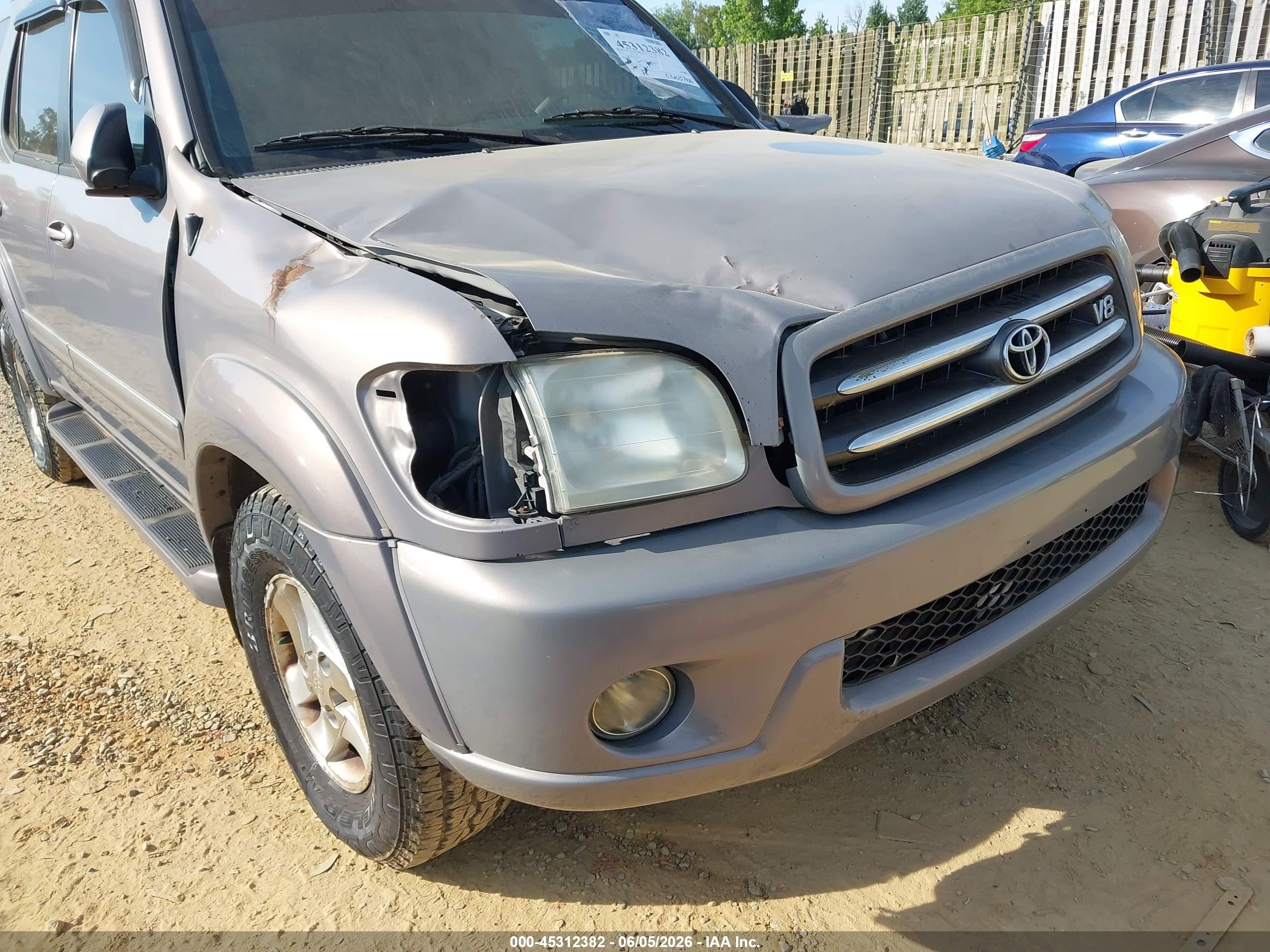 2001 Toyota Sequoia Limited V8 Gray vin: 5TDBT48A71S026890